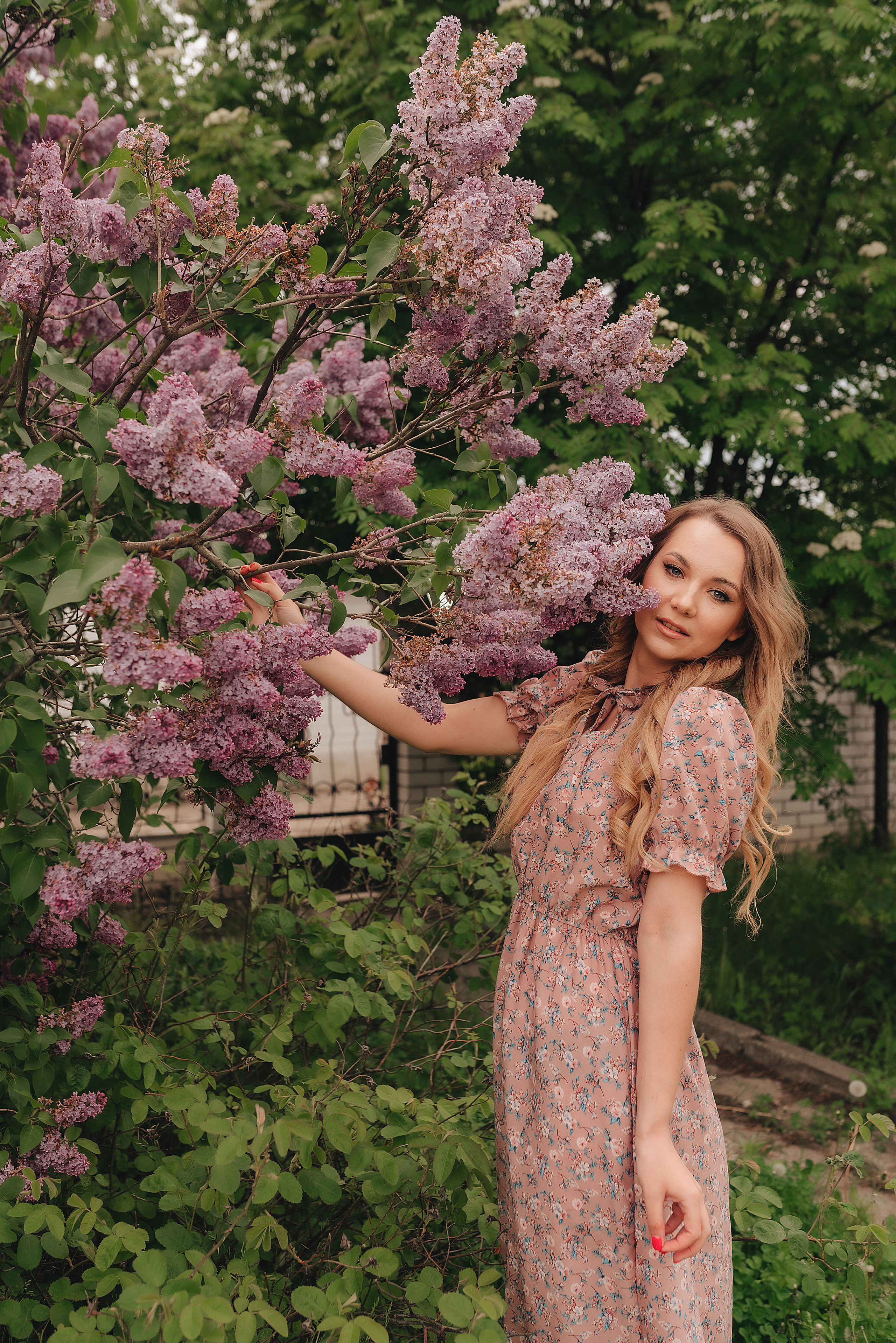 Елена | Съёмка в сирени. Фотограф Карина Шмулёва. Воронеж и область