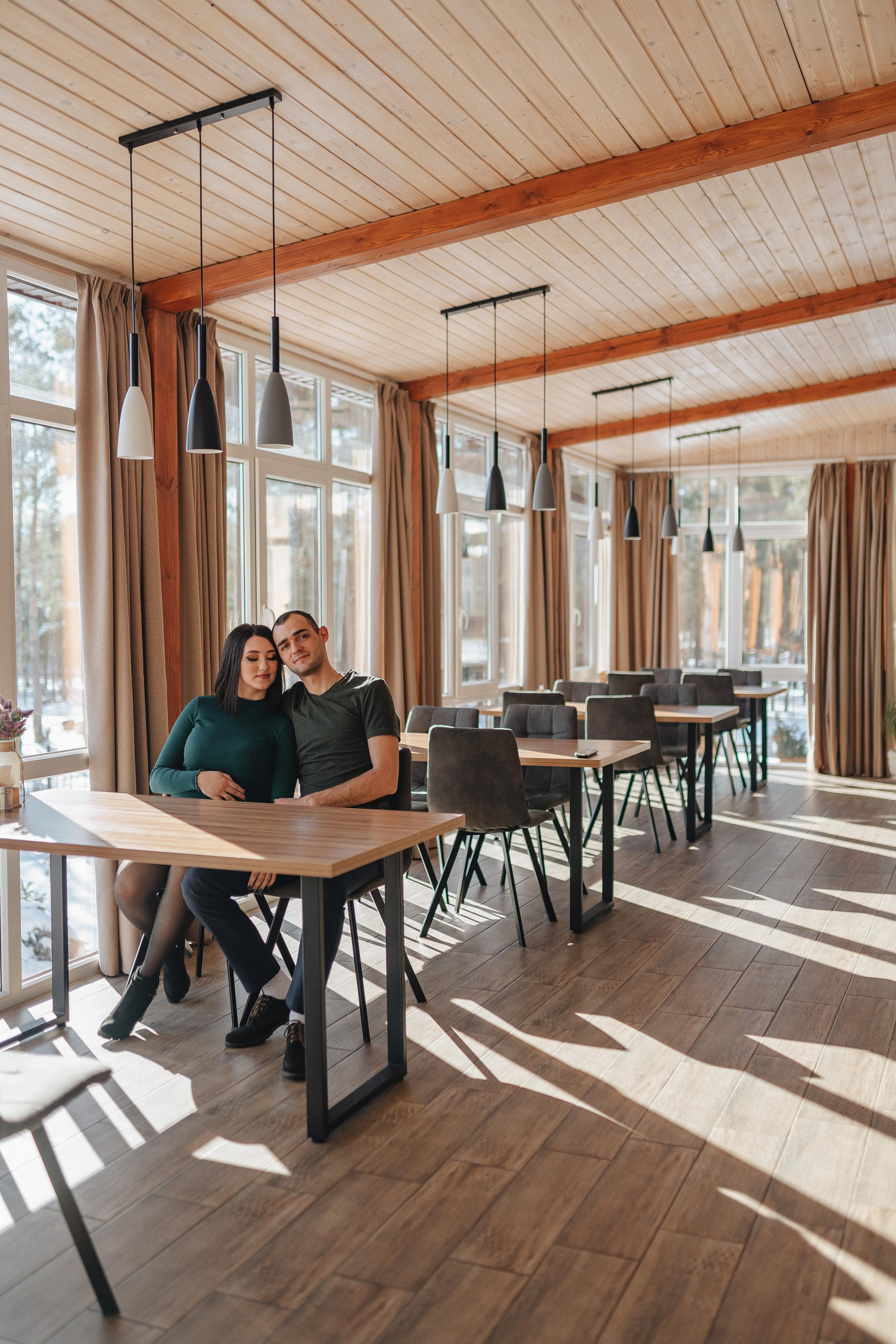 Анна и Павел | Съёмка беременности в отеле Панорама. Фотограф Карина Шмулёва. Воронеж и область