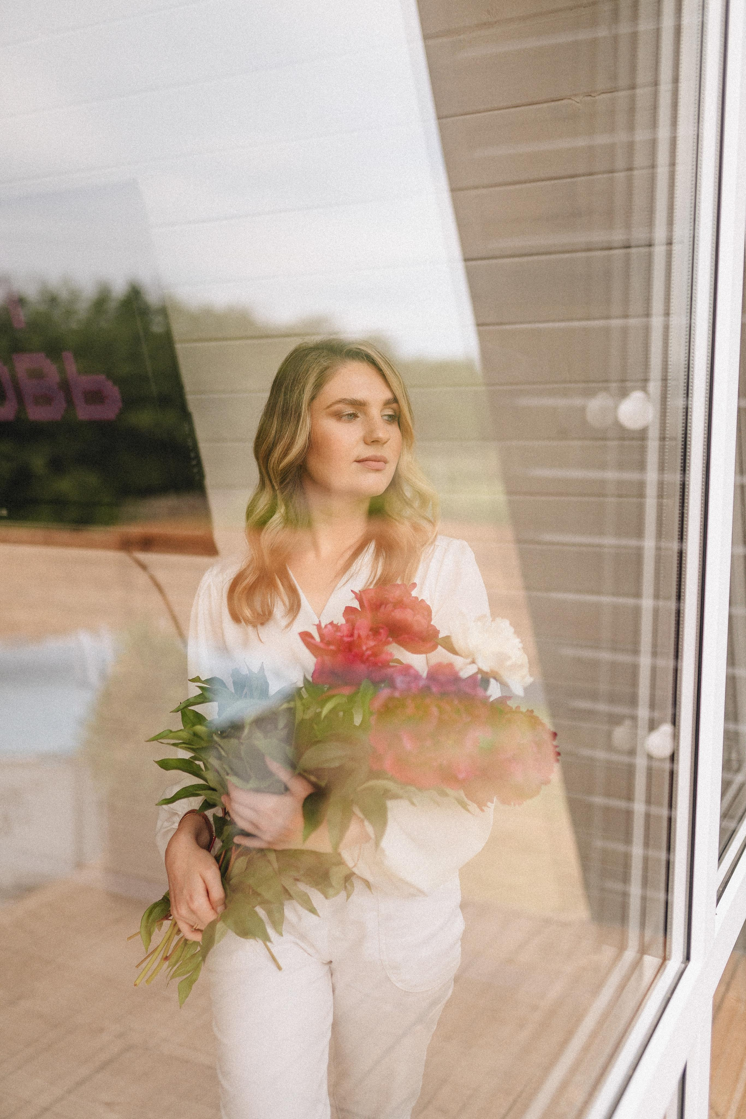 Кристина |Фотопроект с пионами. Фотограф Карина Шмулёва. Воронеж и область