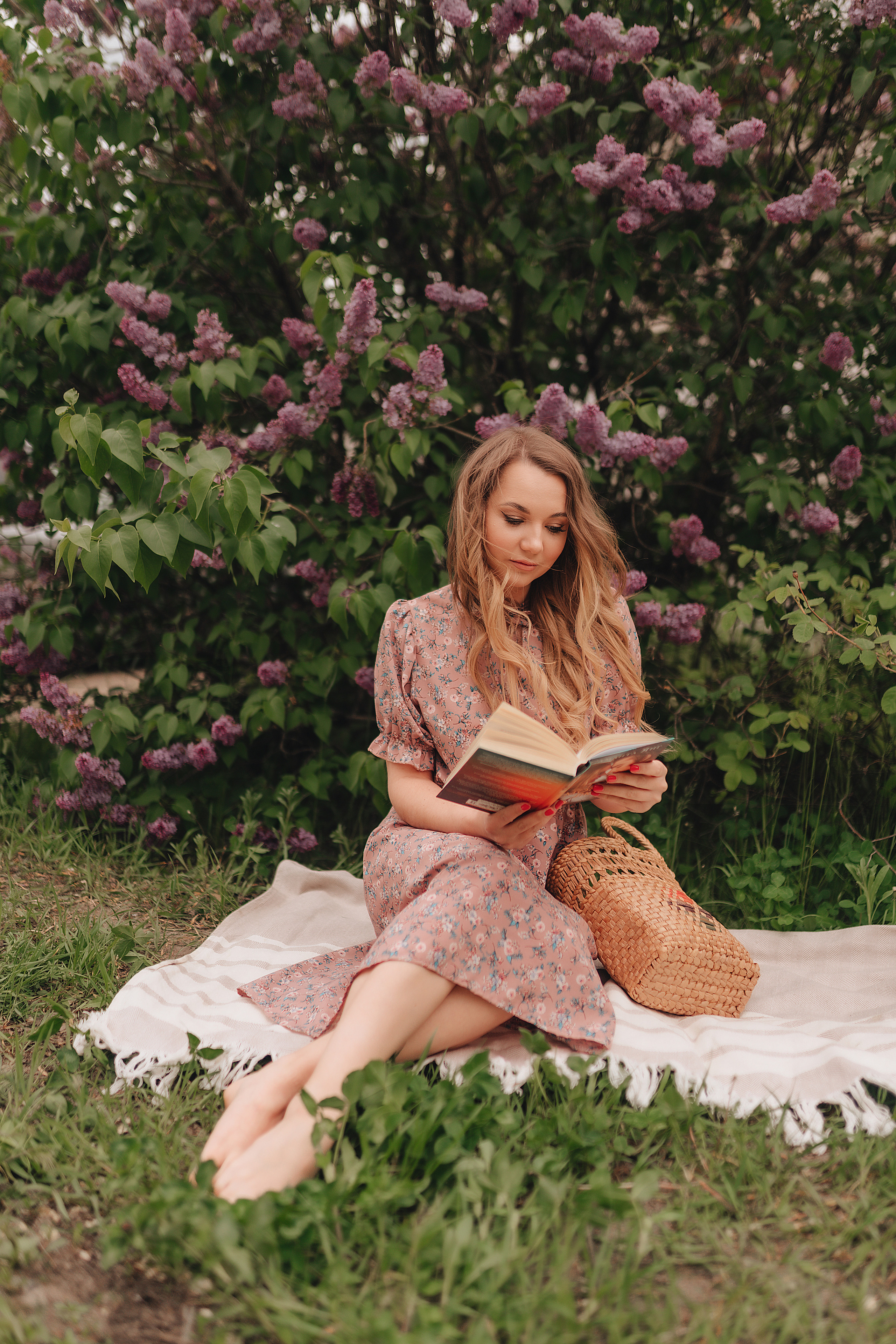 Елена | Съёмка в сирени. Фотограф Карина Шмулёва. Воронеж и область