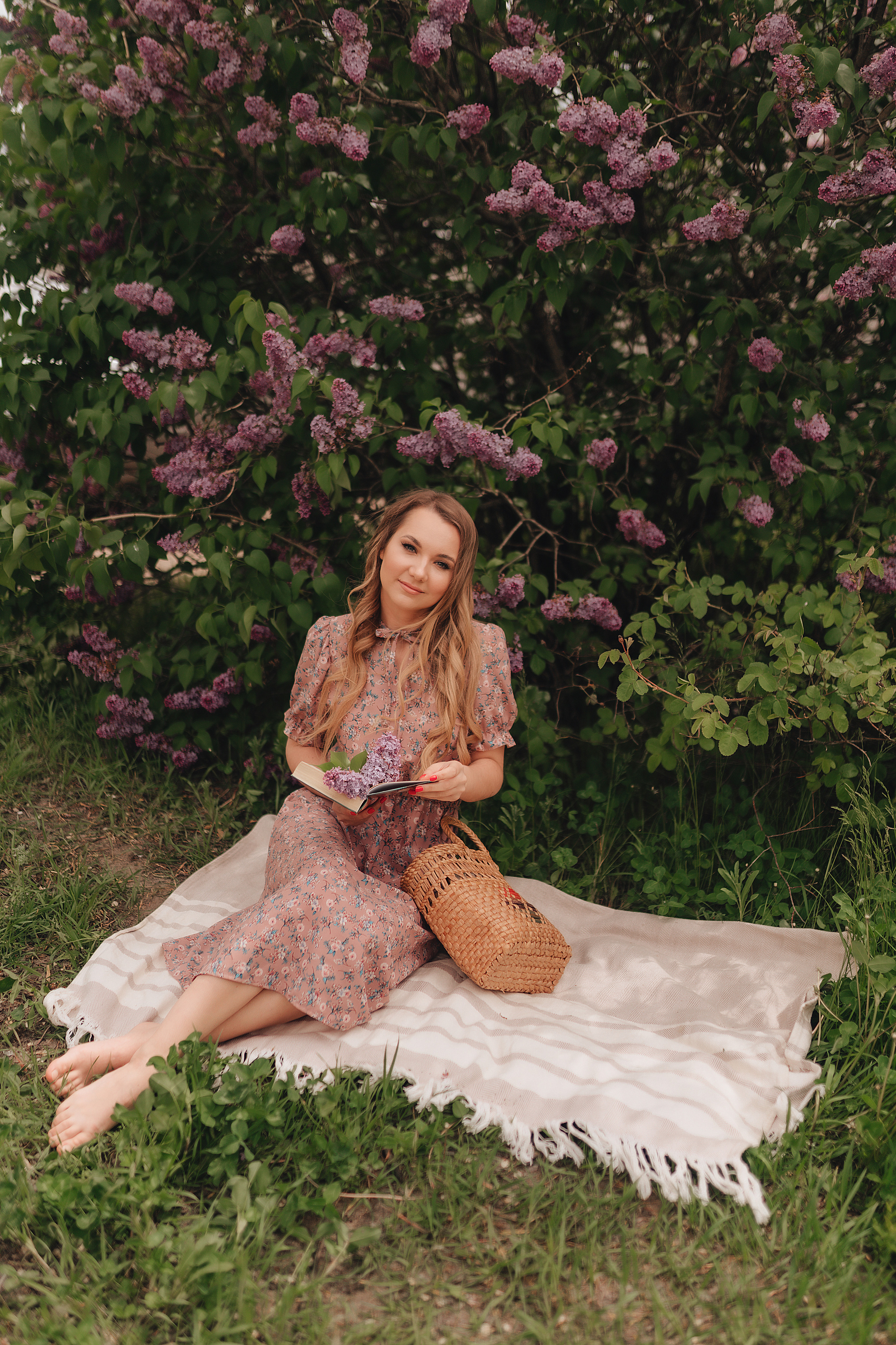 Елена | Съёмка в сирени. Фотограф Карина Шмулёва. Воронеж и область