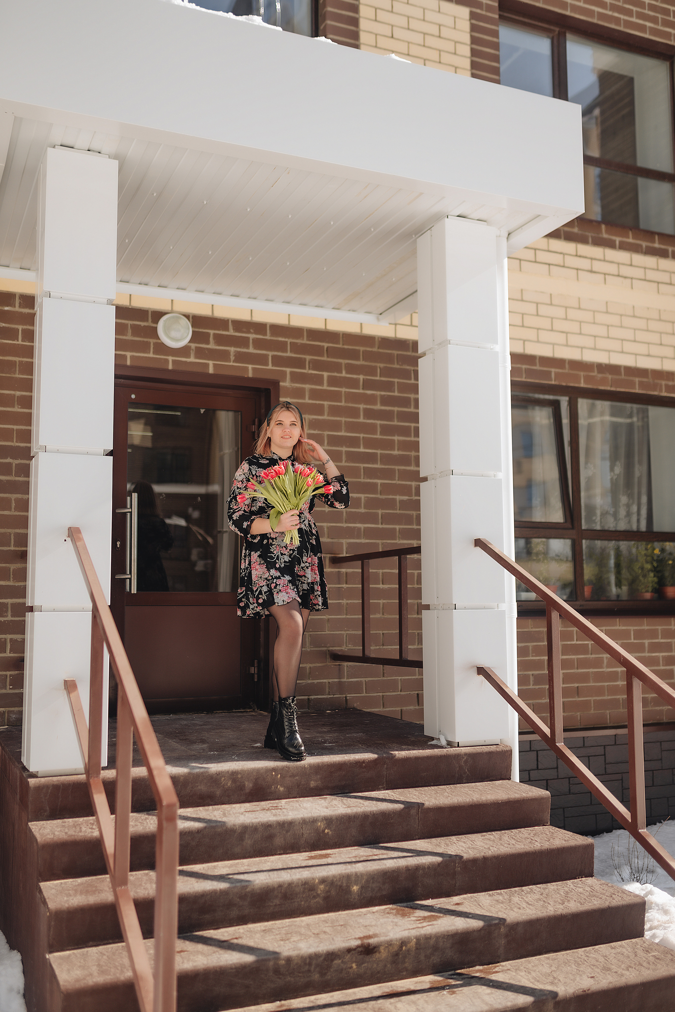 Наталья | Прогулка с тюльпанами. Фотограф Карина Шмулёва. Воронеж и область