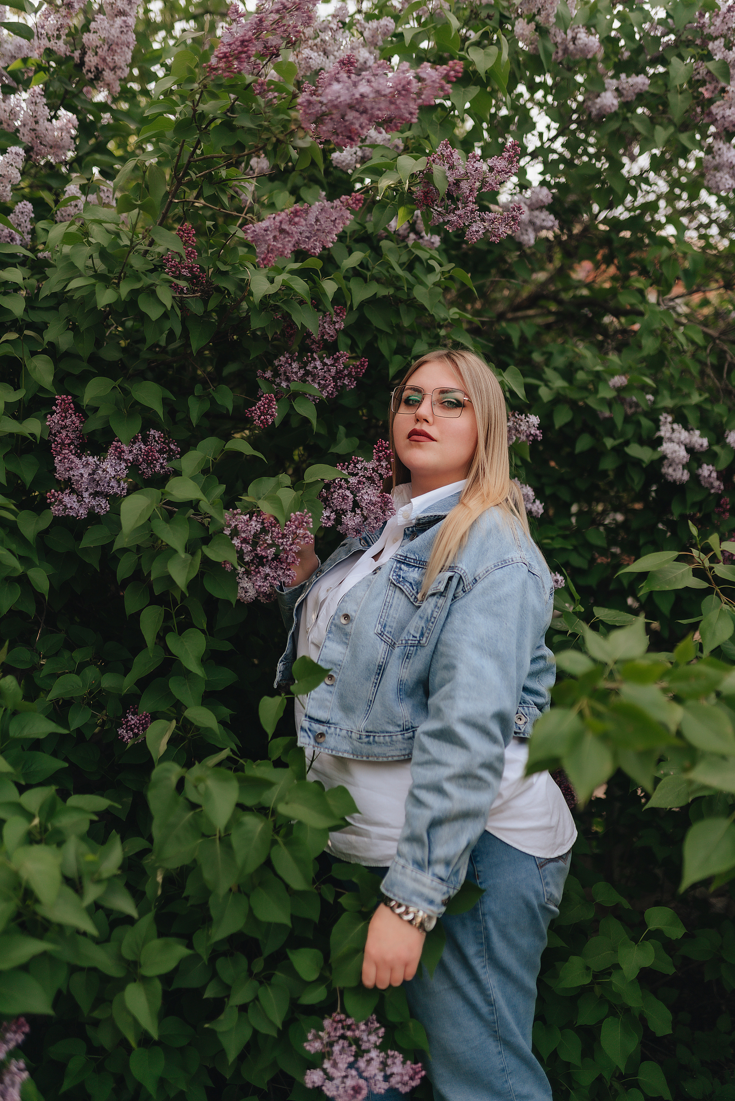 Александра | Съёмка в сирени. Фотограф Карина Шмулёва. Воронеж и область