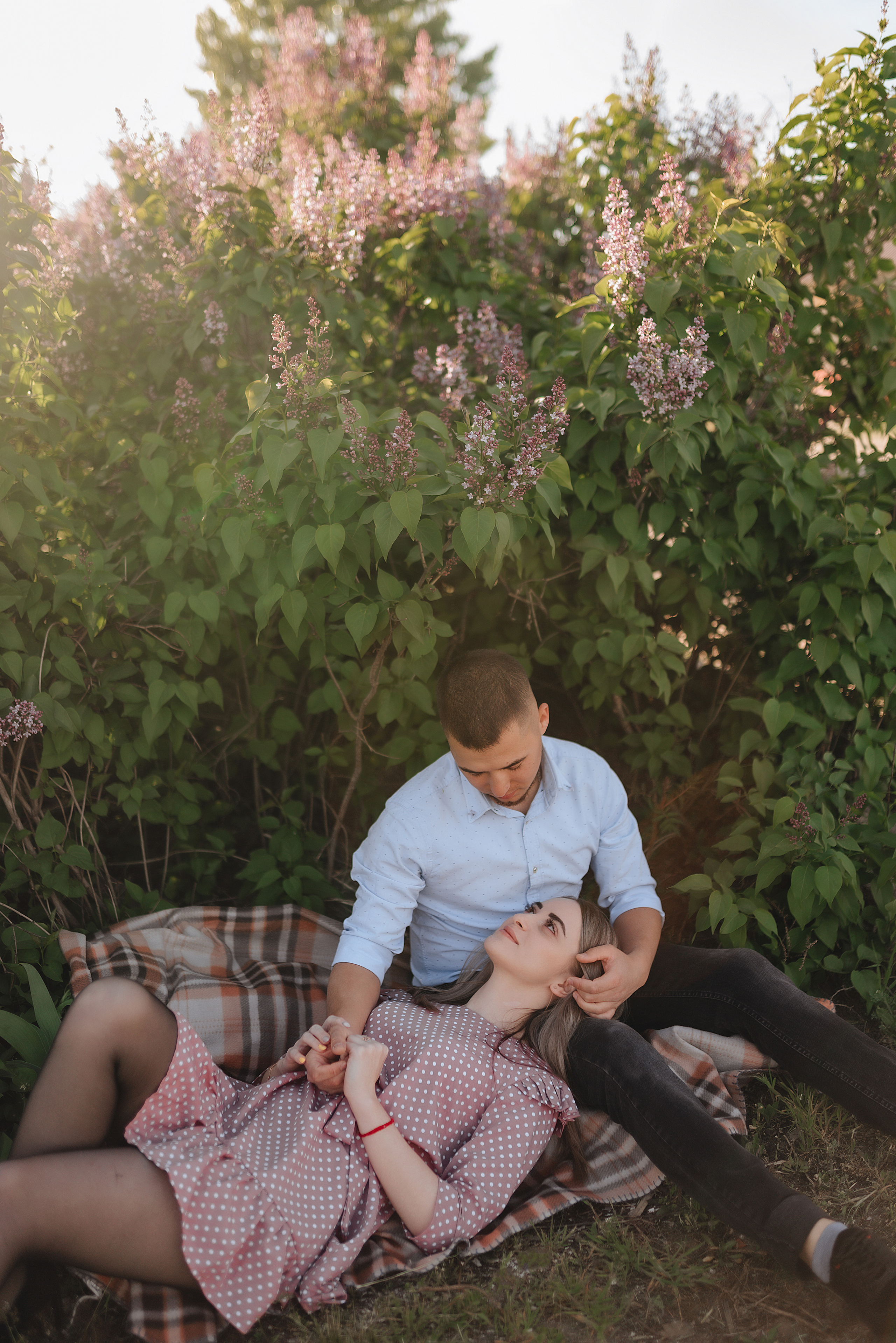 Алёна и Николай | Фото-день в сирени. Фотограф Карина Шмулёва. Воронеж и область