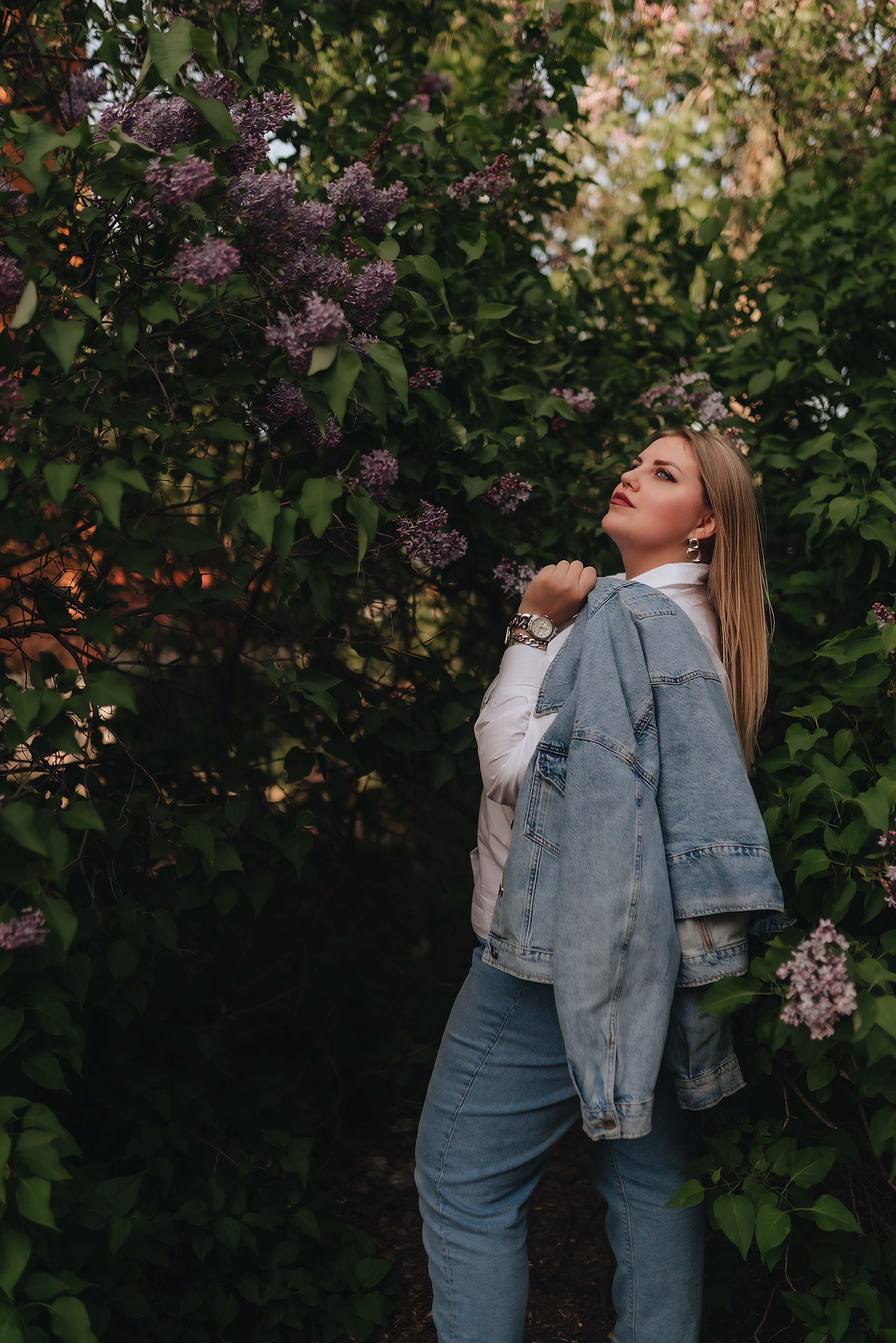 Александра | Съёмка в сирени. Фотограф Карина Шмулёва. Воронеж и область