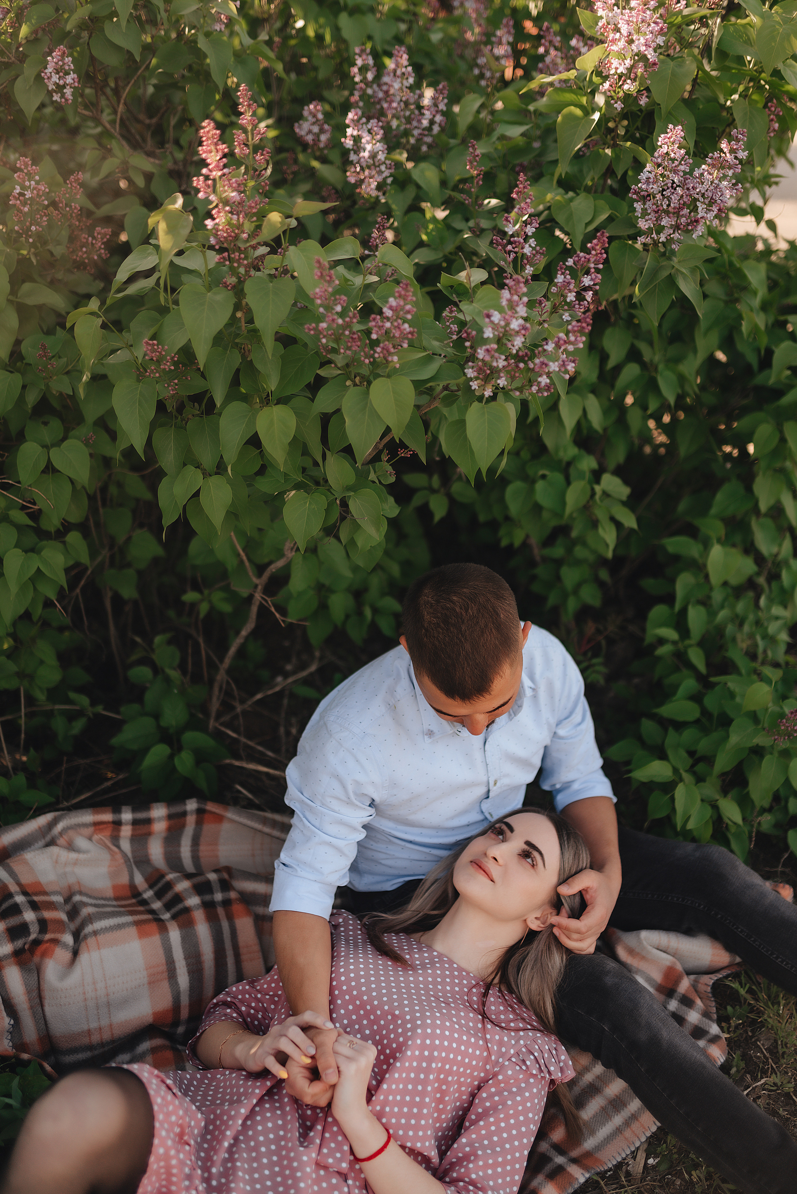 Алёна и Николай | Фото-день в сирени. Фотограф Карина Шмулёва. Воронеж и область