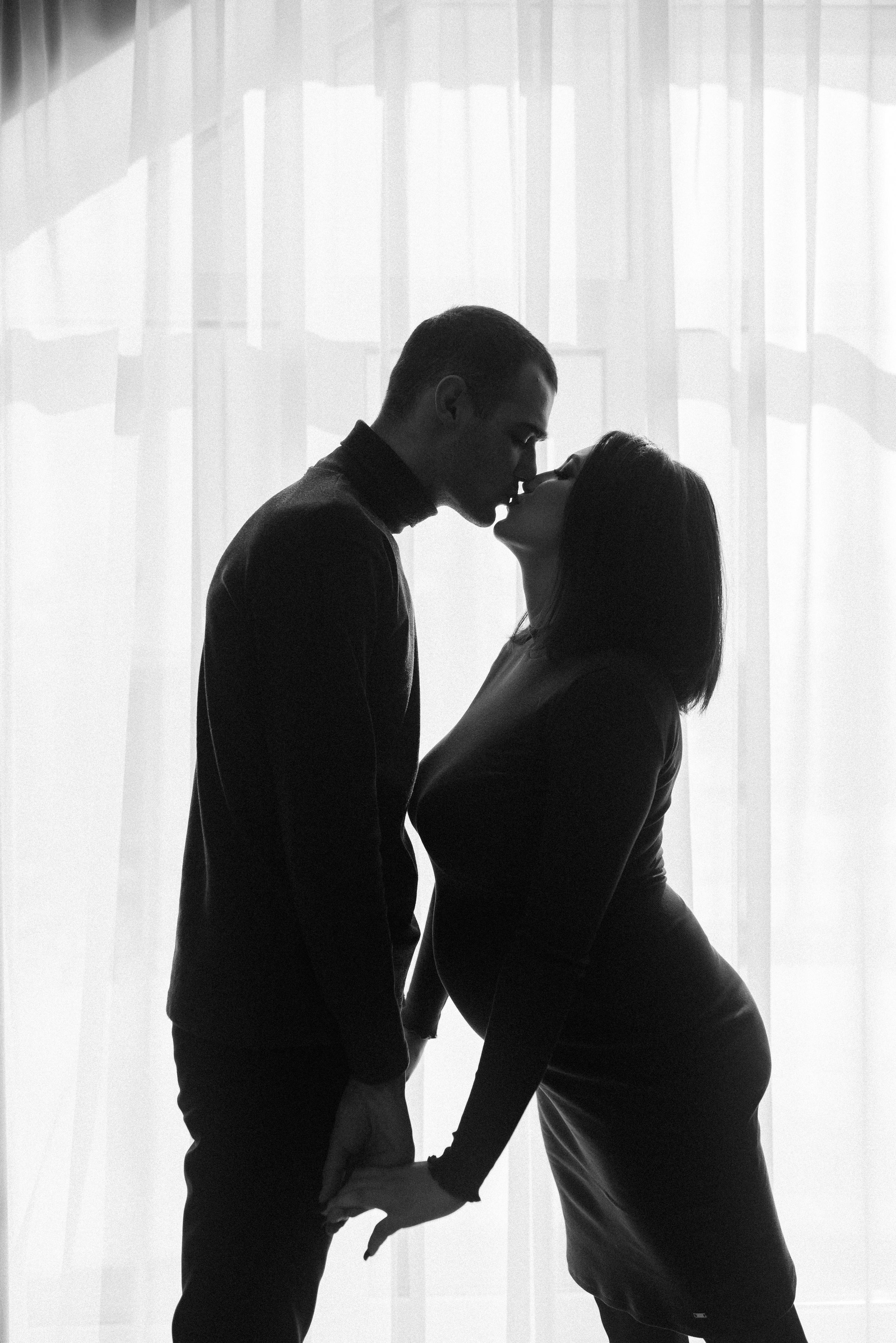 Анна и Павел | Съёмка беременности в отеле Панорама. Фотограф Карина Шмулёва. Воронеж и область