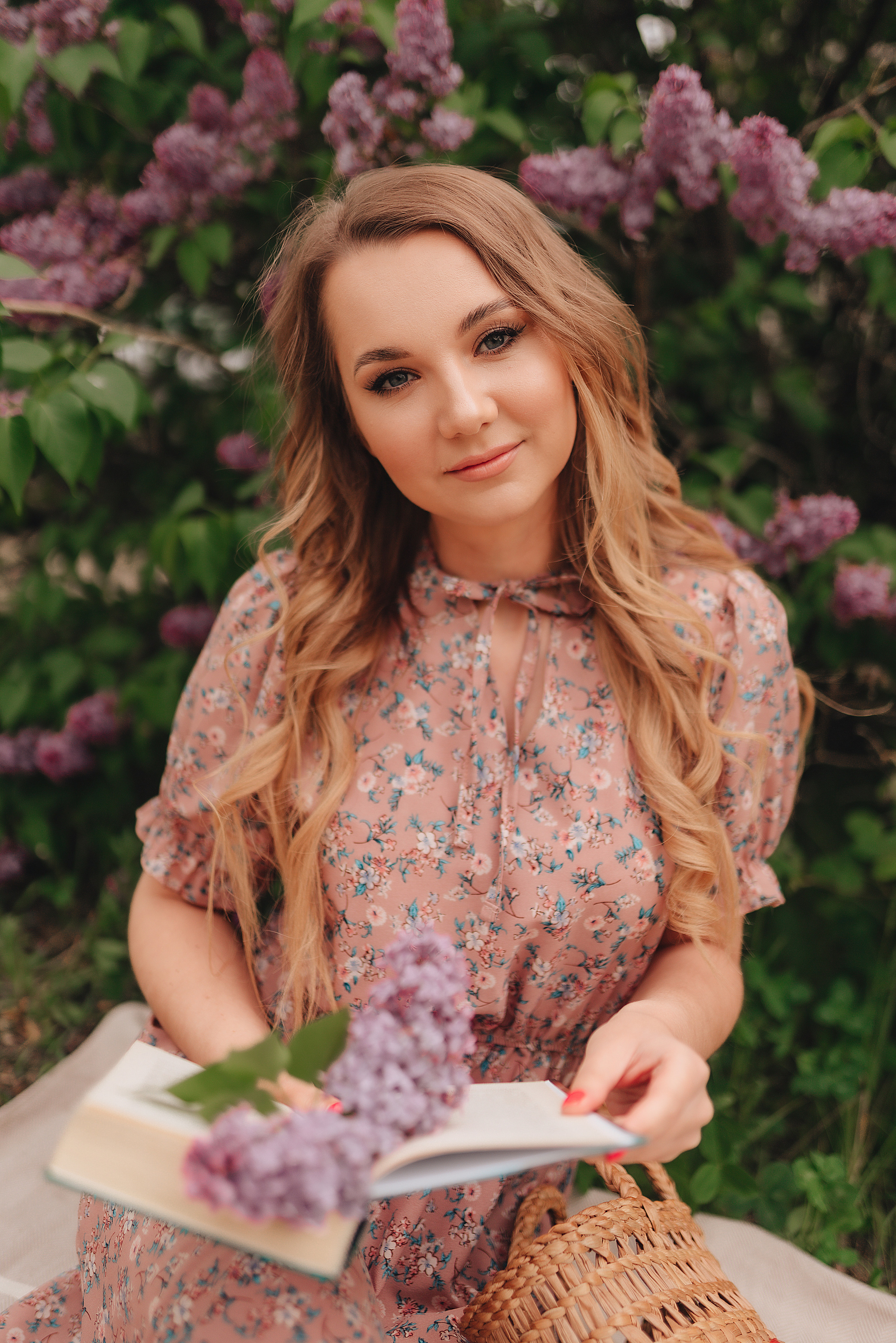 Елена | Съёмка в сирени. Фотограф Карина Шмулёва. Воронеж и область