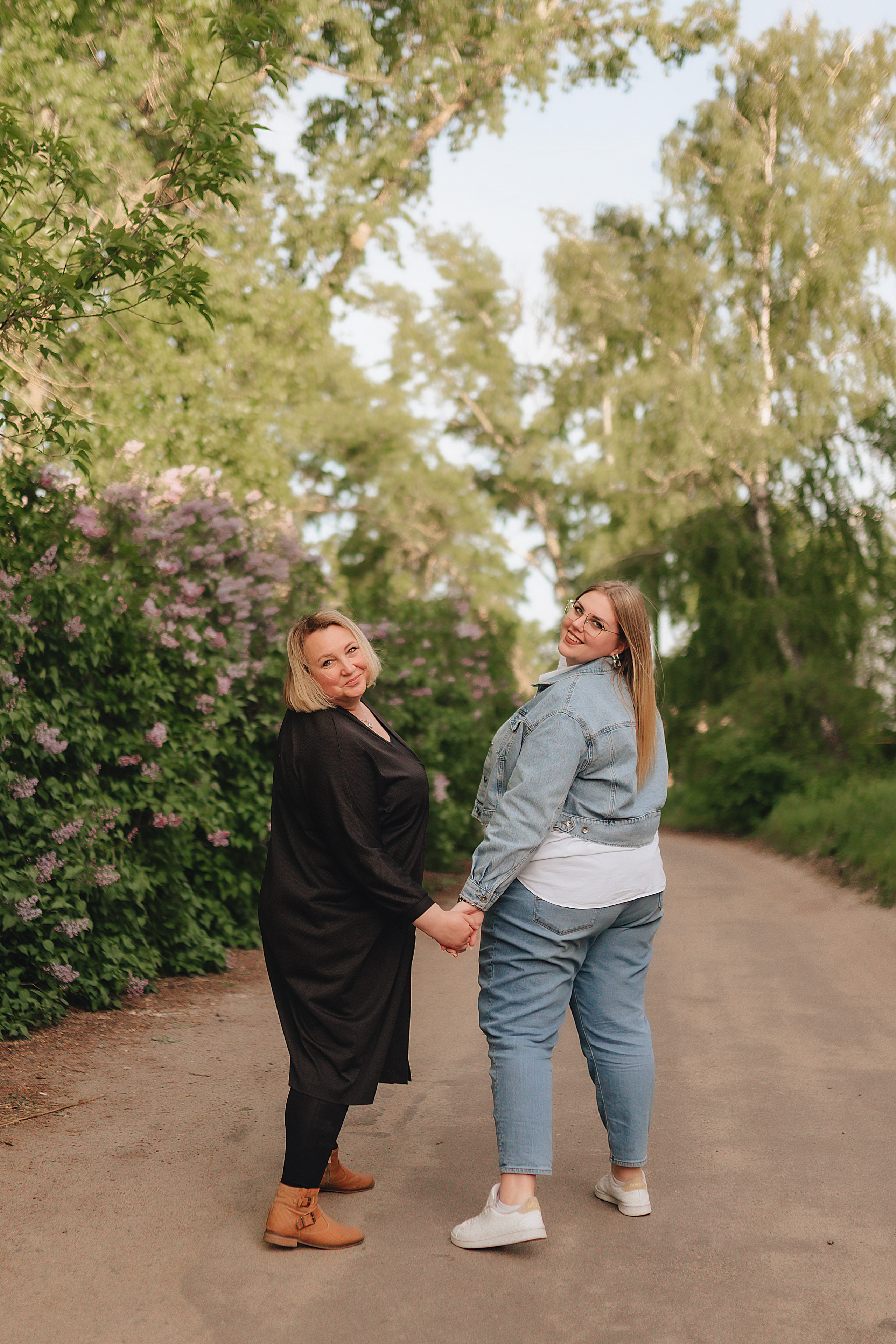 Александра | Съёмка в сирени. Фотограф Карина Шмулёва. Воронеж и область