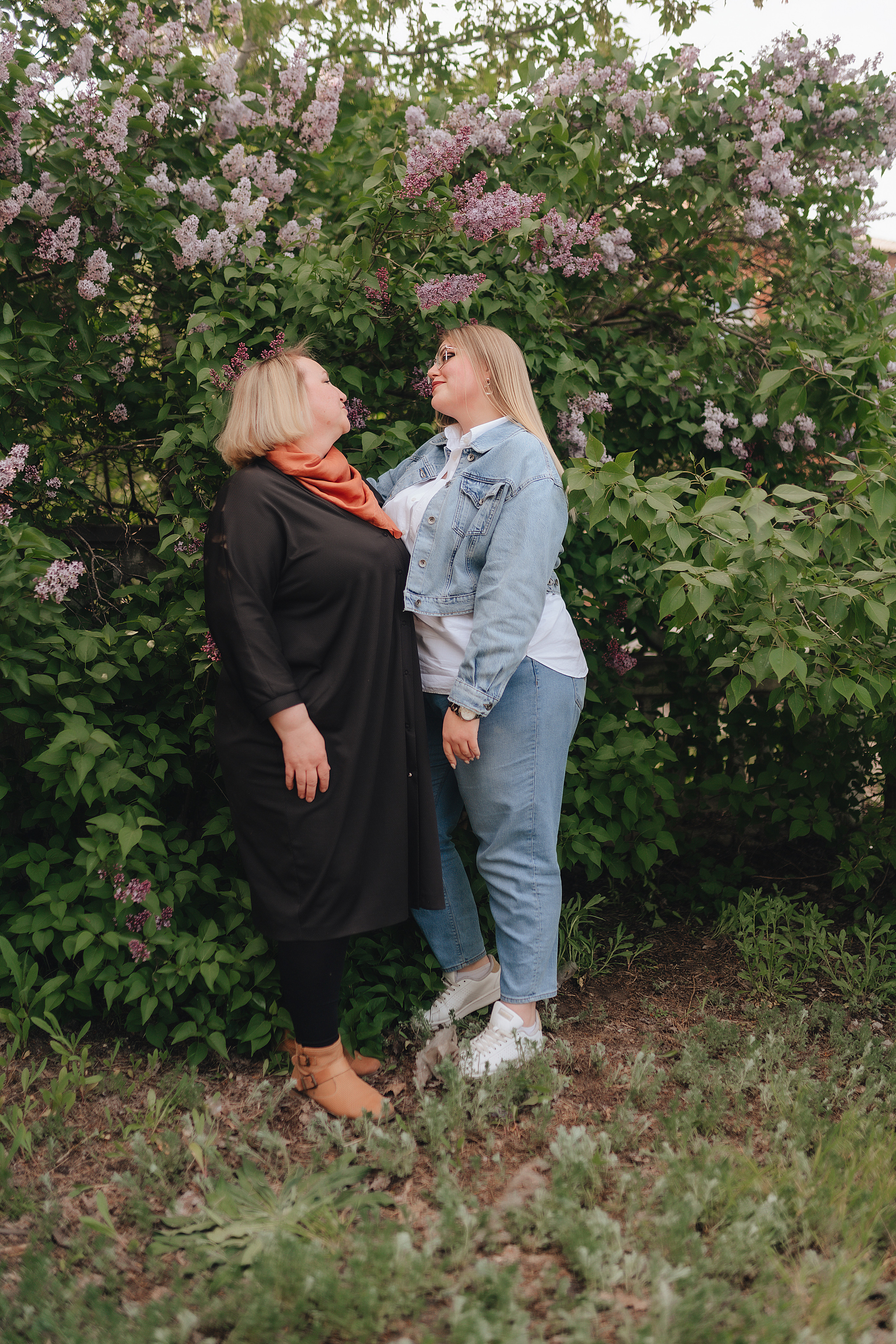 Александра | Съёмка в сирени. Фотограф Карина Шмулёва. Воронеж и область