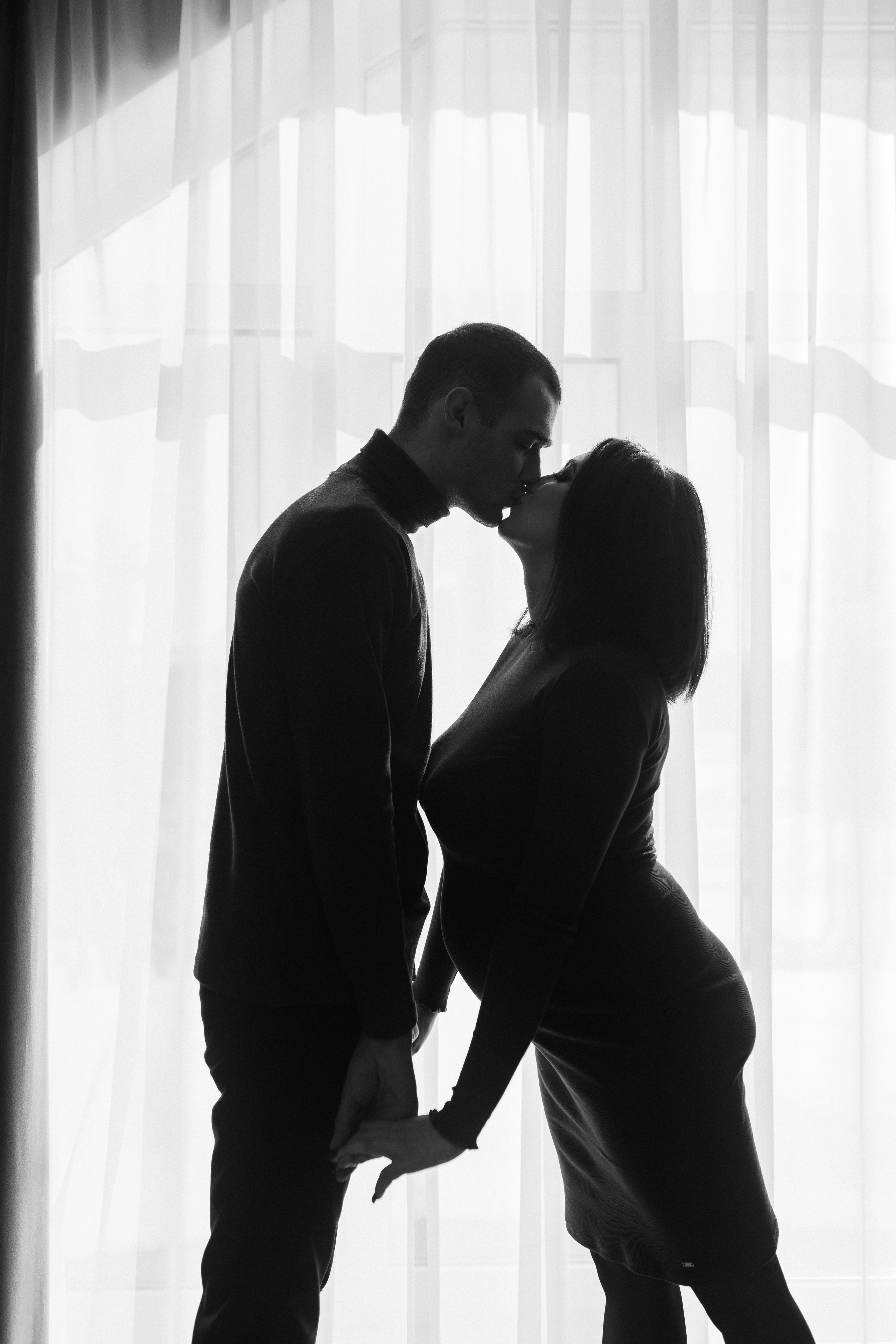 Анна и Павел | Съёмка беременности в отеле Панорама. Фотограф Карина Шмулёва. Воронеж и область