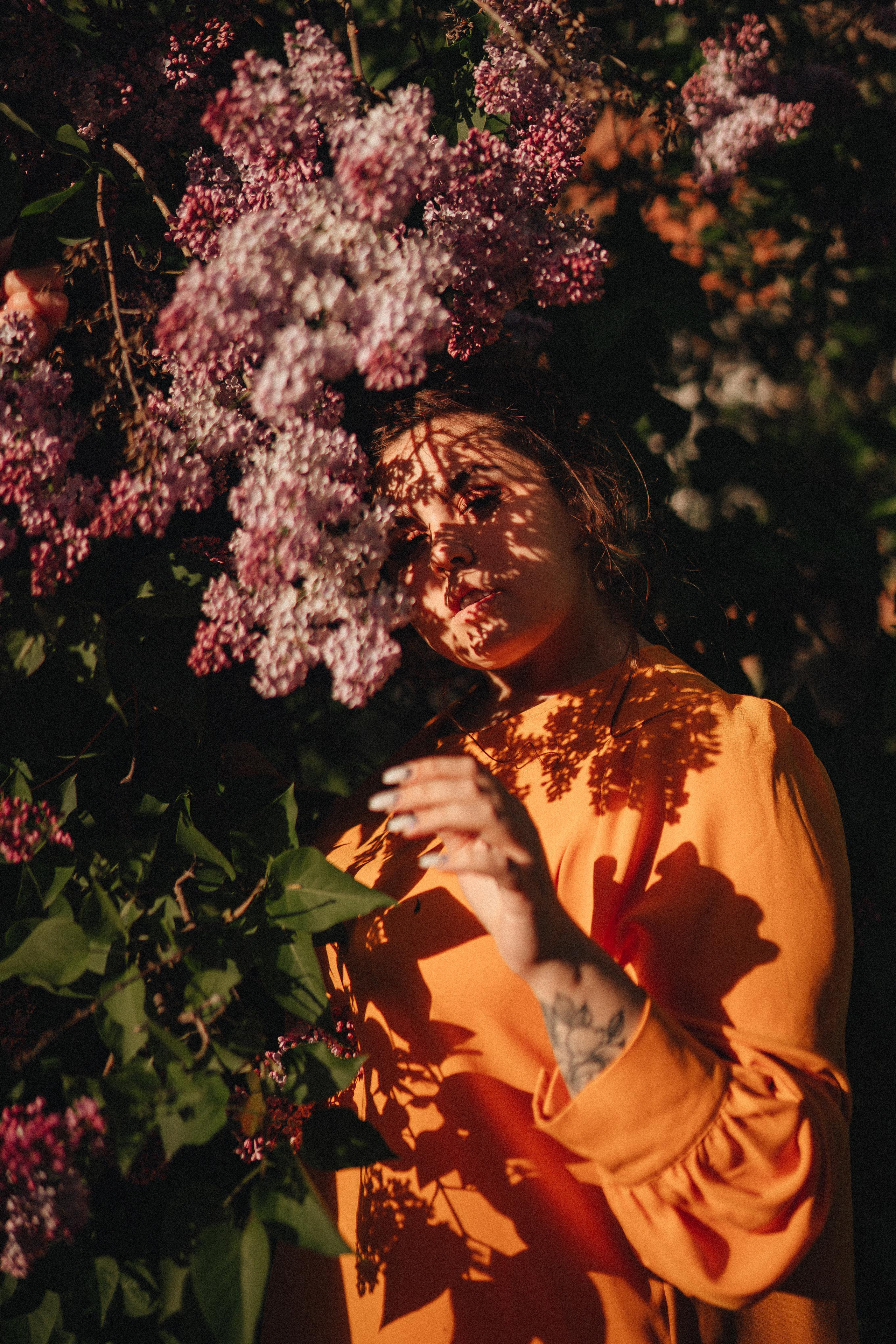 Надежда | Съёмка в сирени. Фотограф Карина Шмулёва. Воронеж и область