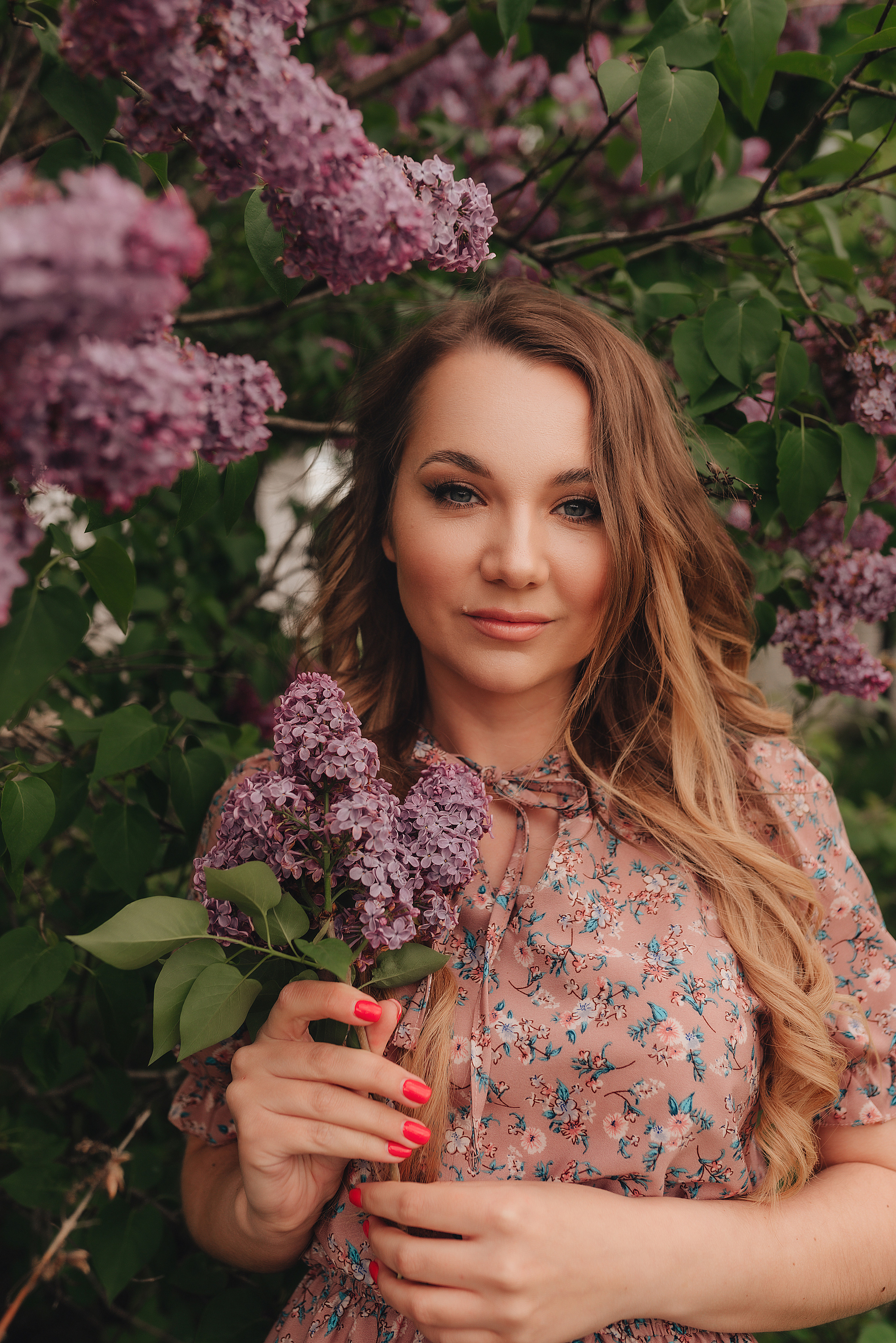 Елена | Съёмка в сирени. Фотограф Карина Шмулёва. Воронеж и область