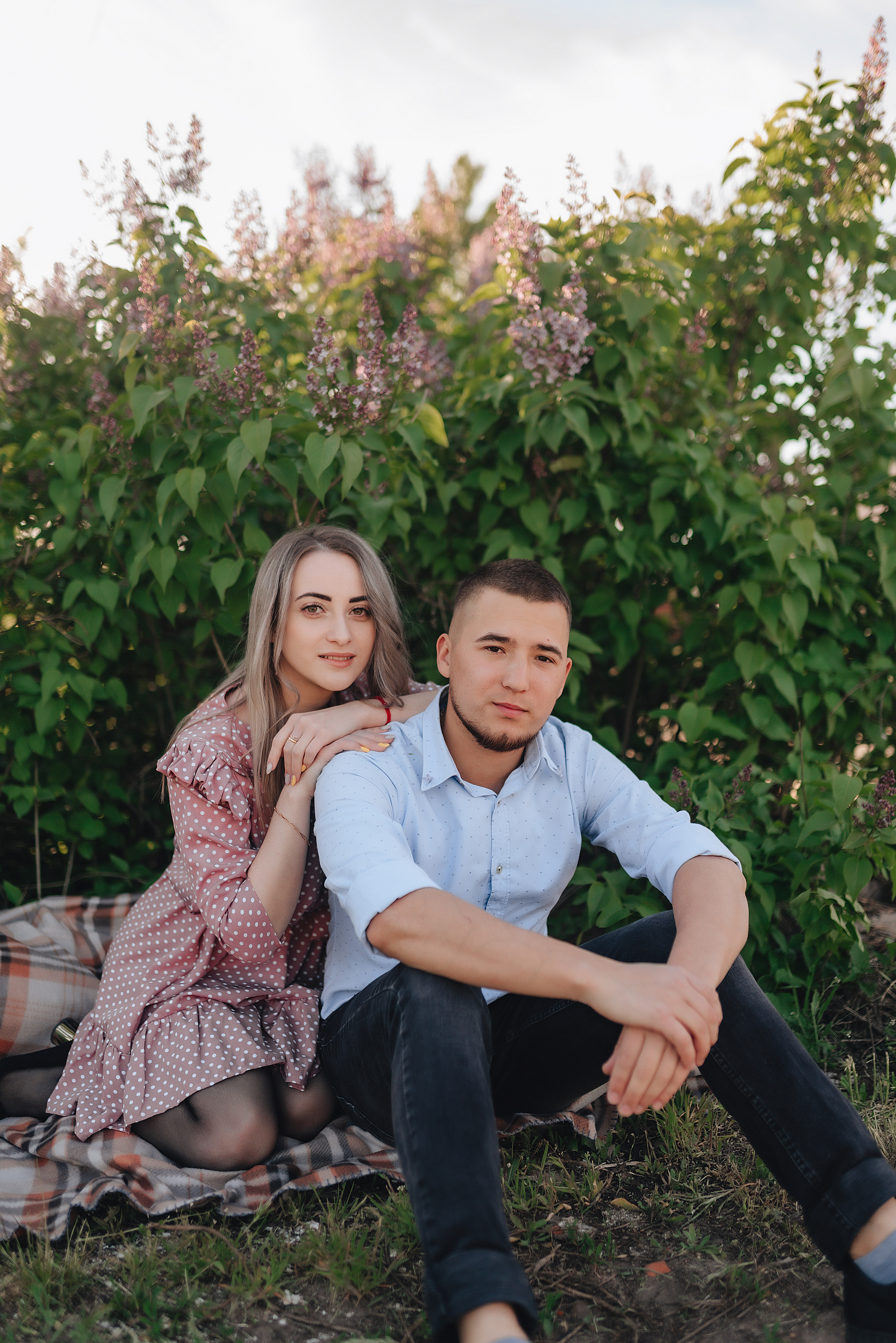 Алёна и Николай | Фото-день в сирени. Фотограф Карина Шмулёва. Воронеж и область