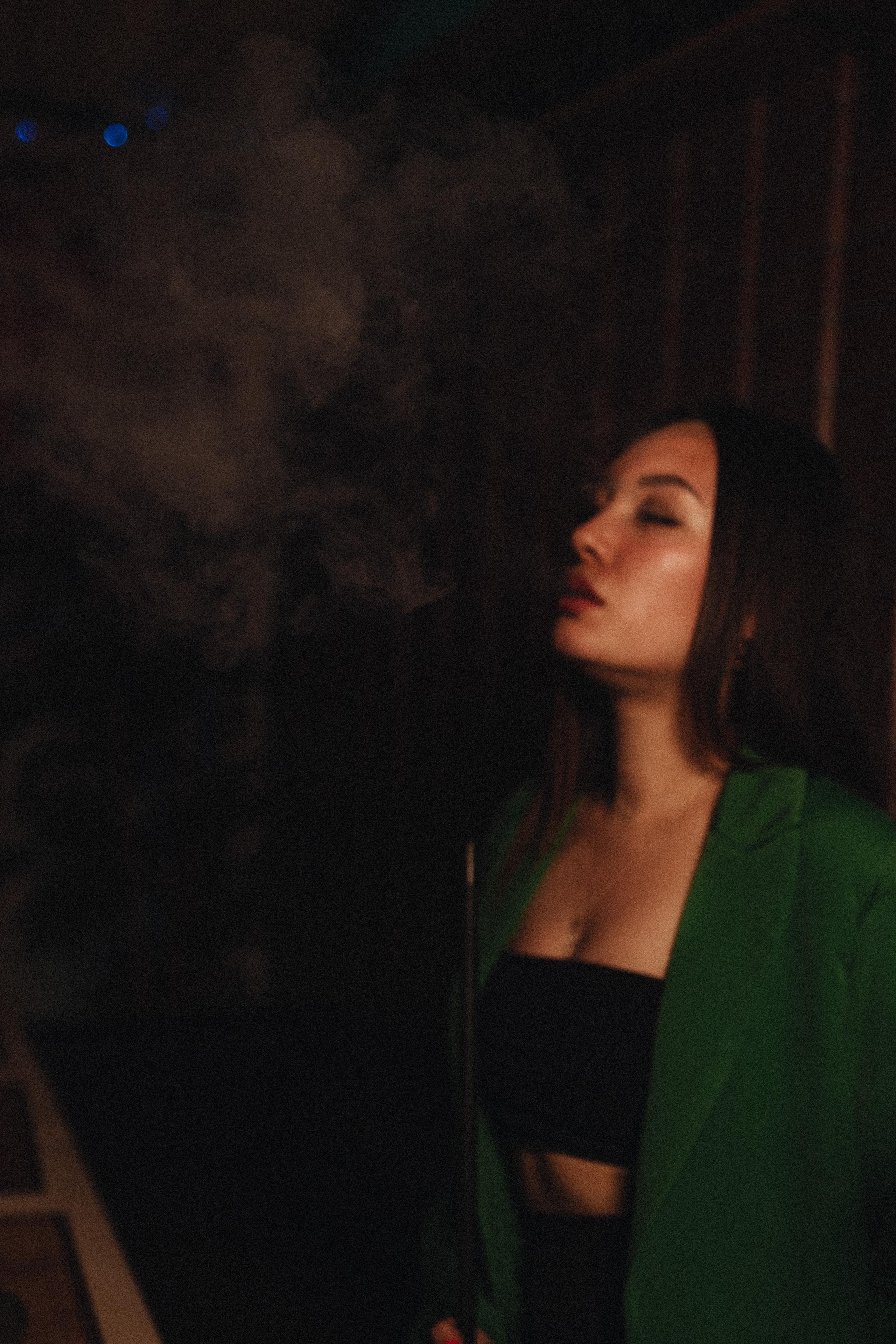 Ольга | Фотосессия с кальяном в летнем кафе. Фотограф Карина Шмулёва. Воронеж и область