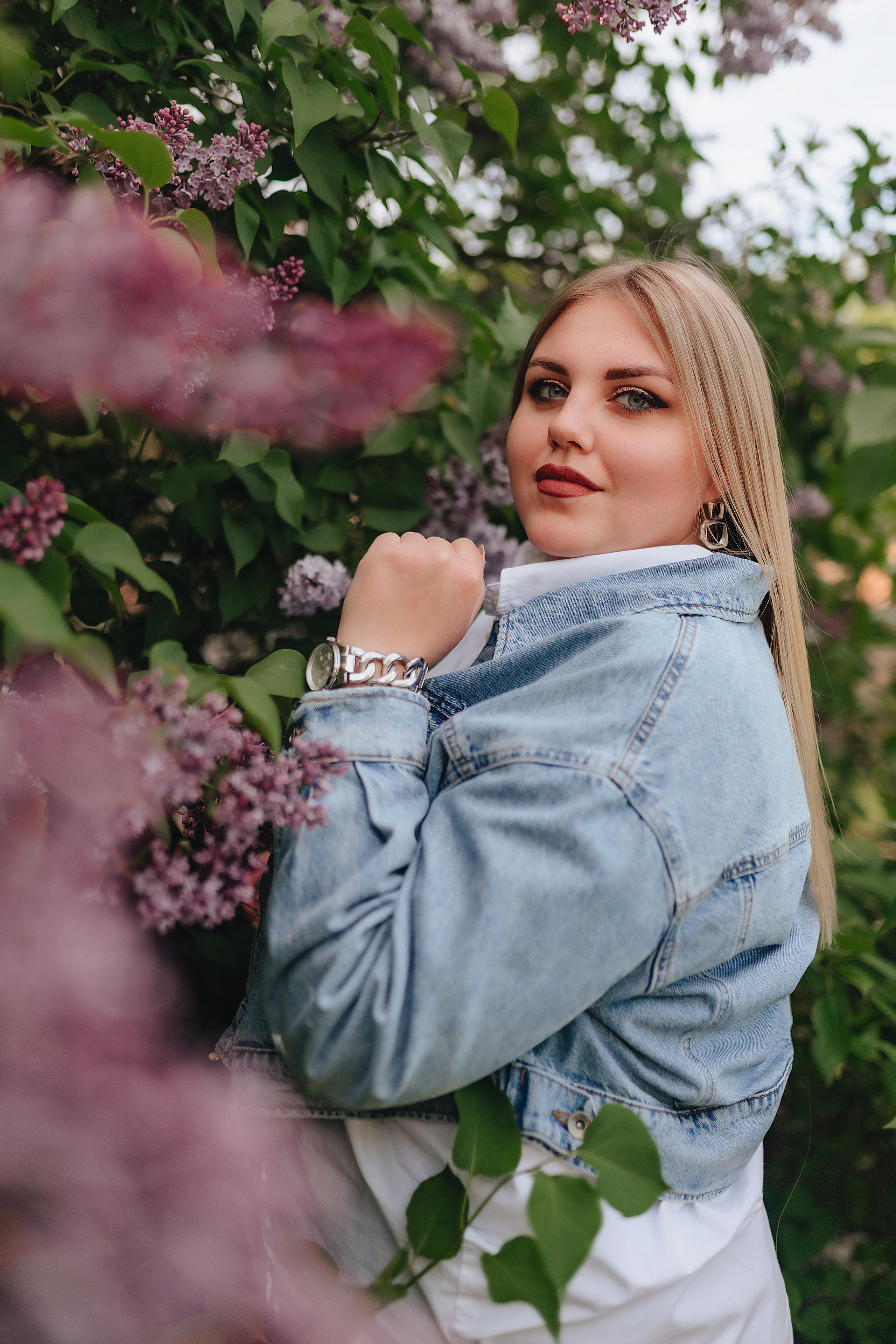 Александра | Съёмка в сирени. Фотограф Карина Шмулёва. Воронеж и область