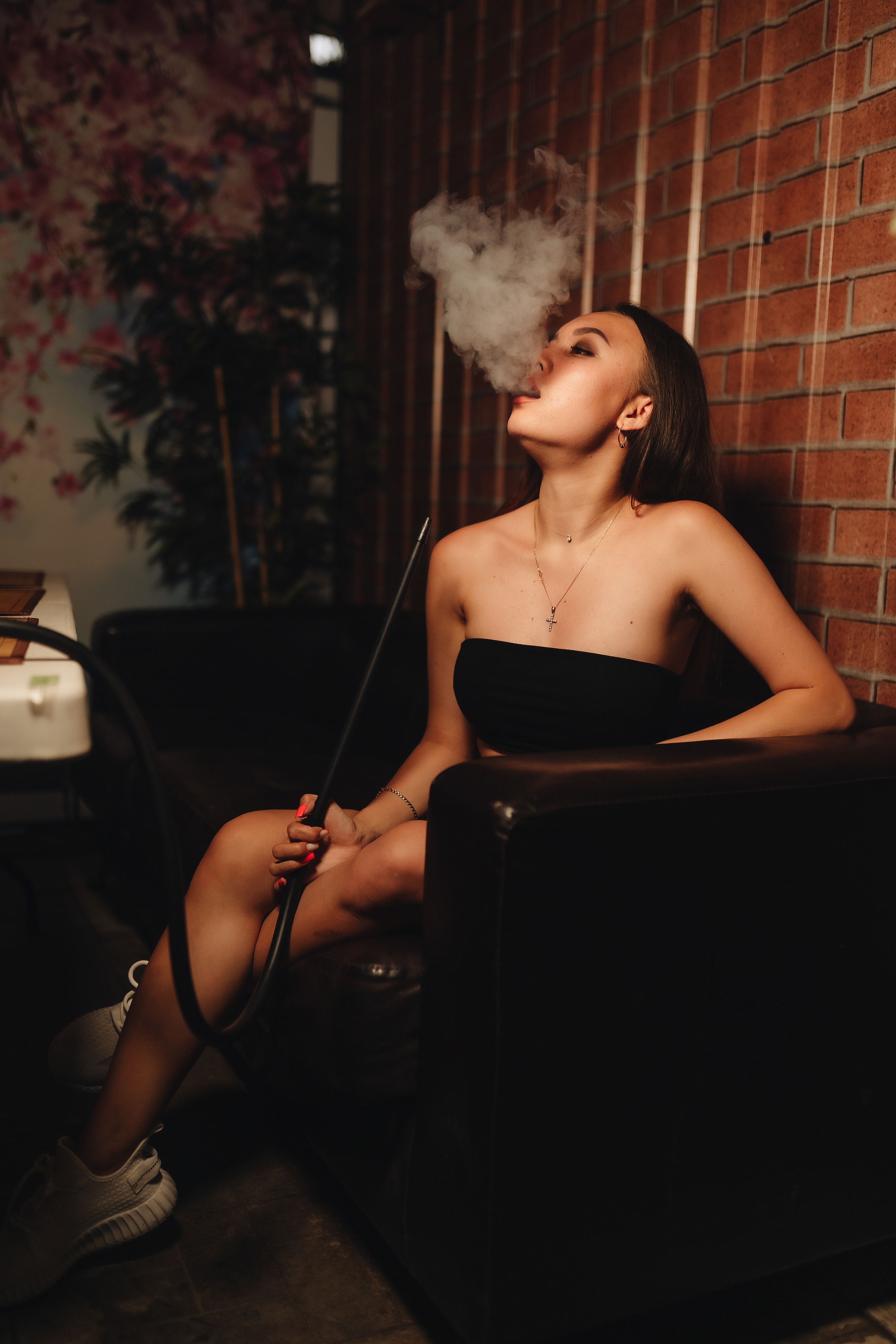 Ольга | Фотосессия с кальяном в летнем кафе. Фотограф Карина Шмулёва. Воронеж и область