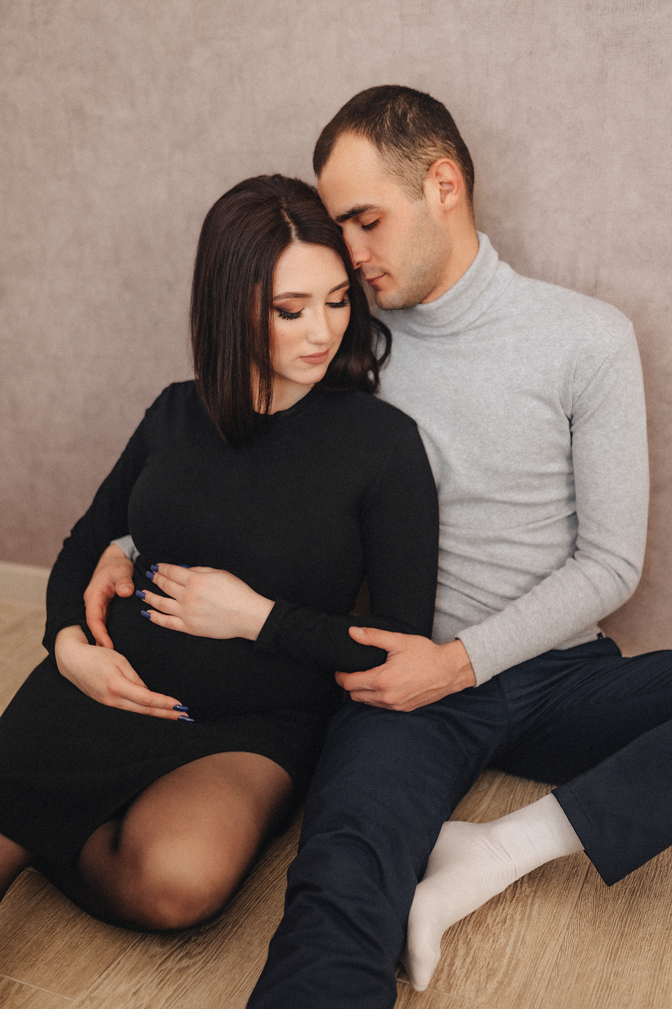 Анна и Павел | Съёмка беременности в отеле Панорама. Фотограф Карина Шмулёва. Воронеж и область