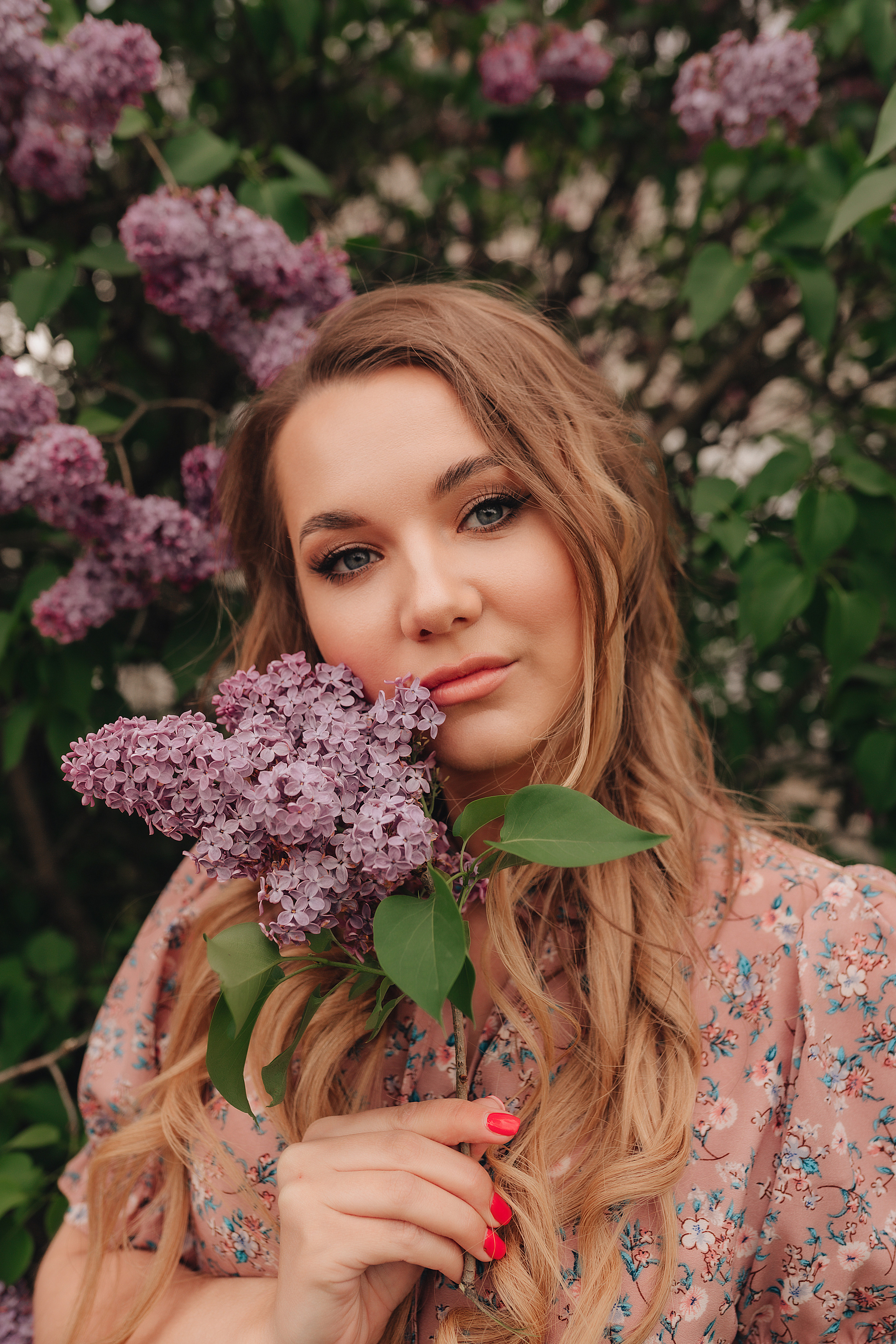 Елена | Съёмка в сирени. Фотограф Карина Шмулёва. Воронеж и область