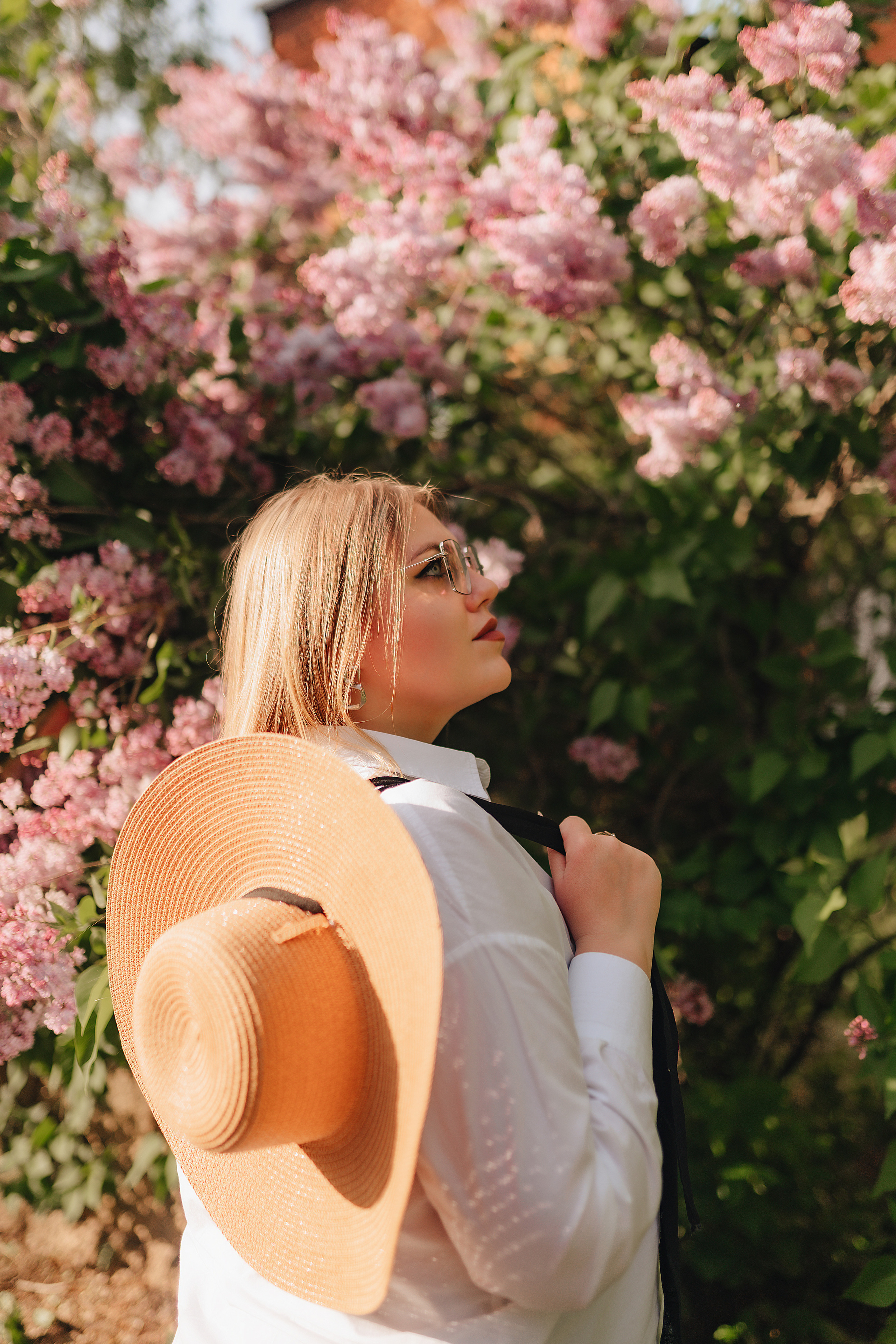 Александра | Съёмка в сирени. Фотограф Карина Шмулёва. Воронеж и область