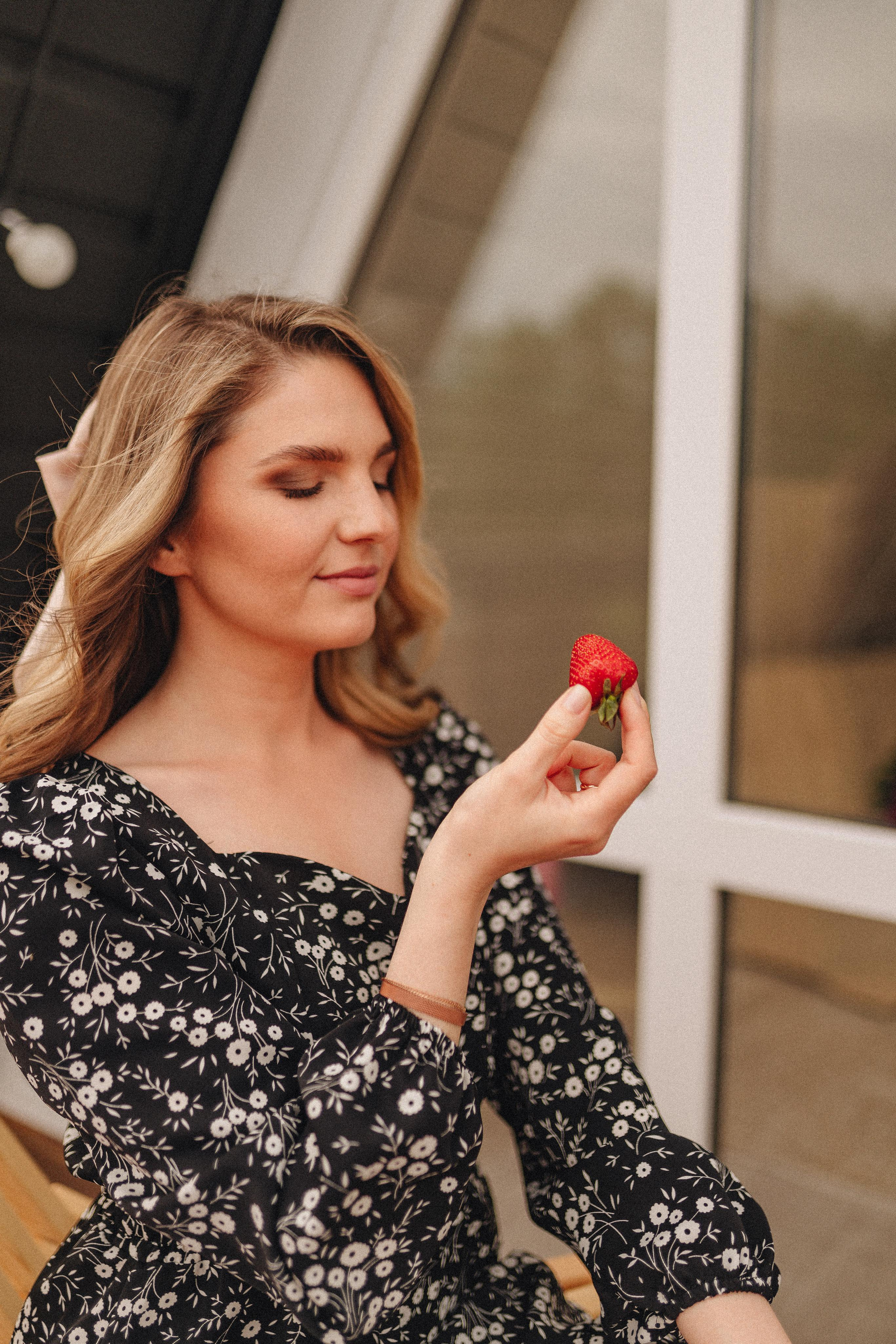 Кристина |Фотопроект с пионами. Фотограф Карина Шмулёва. Воронеж и область