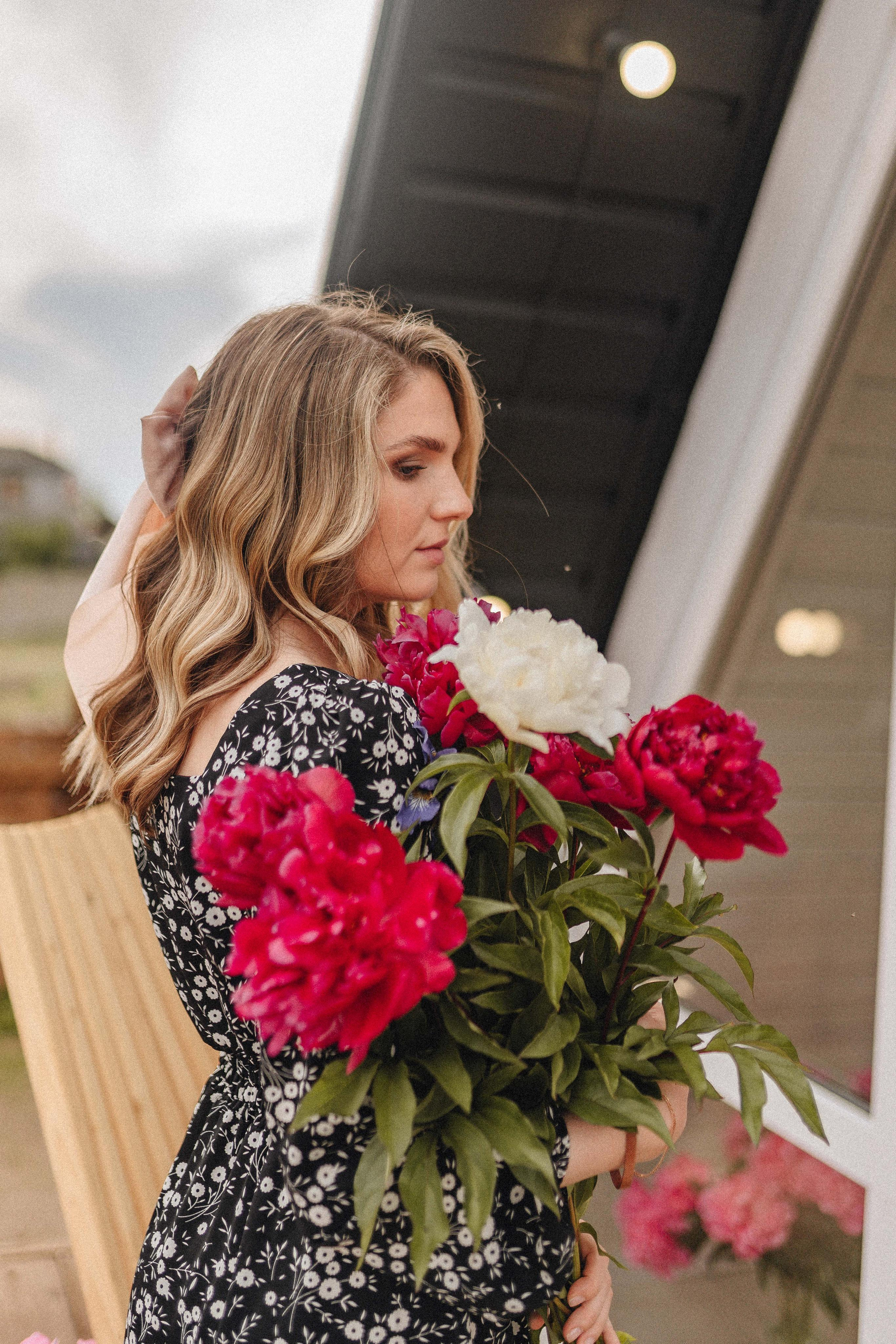 Кристина |Фотопроект с пионами. Фотограф Карина Шмулёва. Воронеж и область