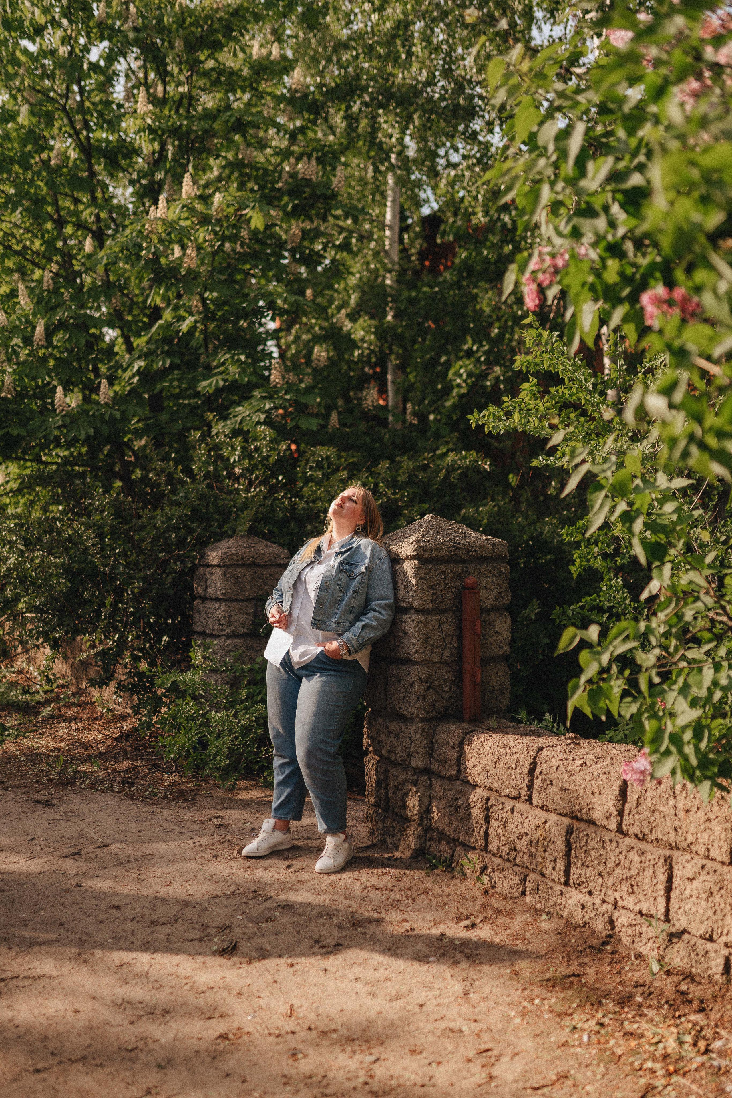 Александра | Съёмка в сирени. Фотограф Карина Шмулёва. Воронеж и область