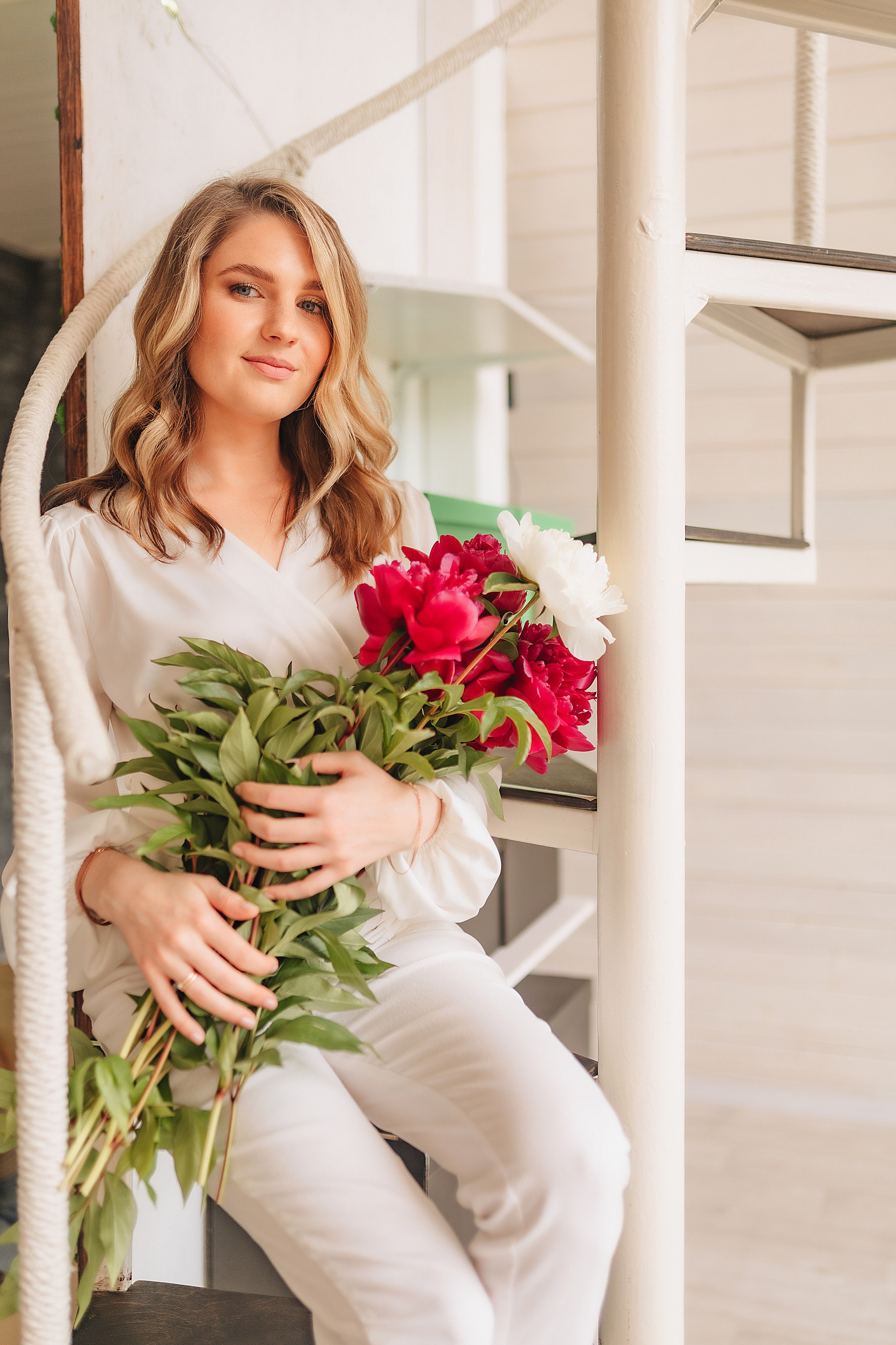 Кристина |Фотопроект с пионами. Фотограф Карина Шмулёва. Воронеж и область