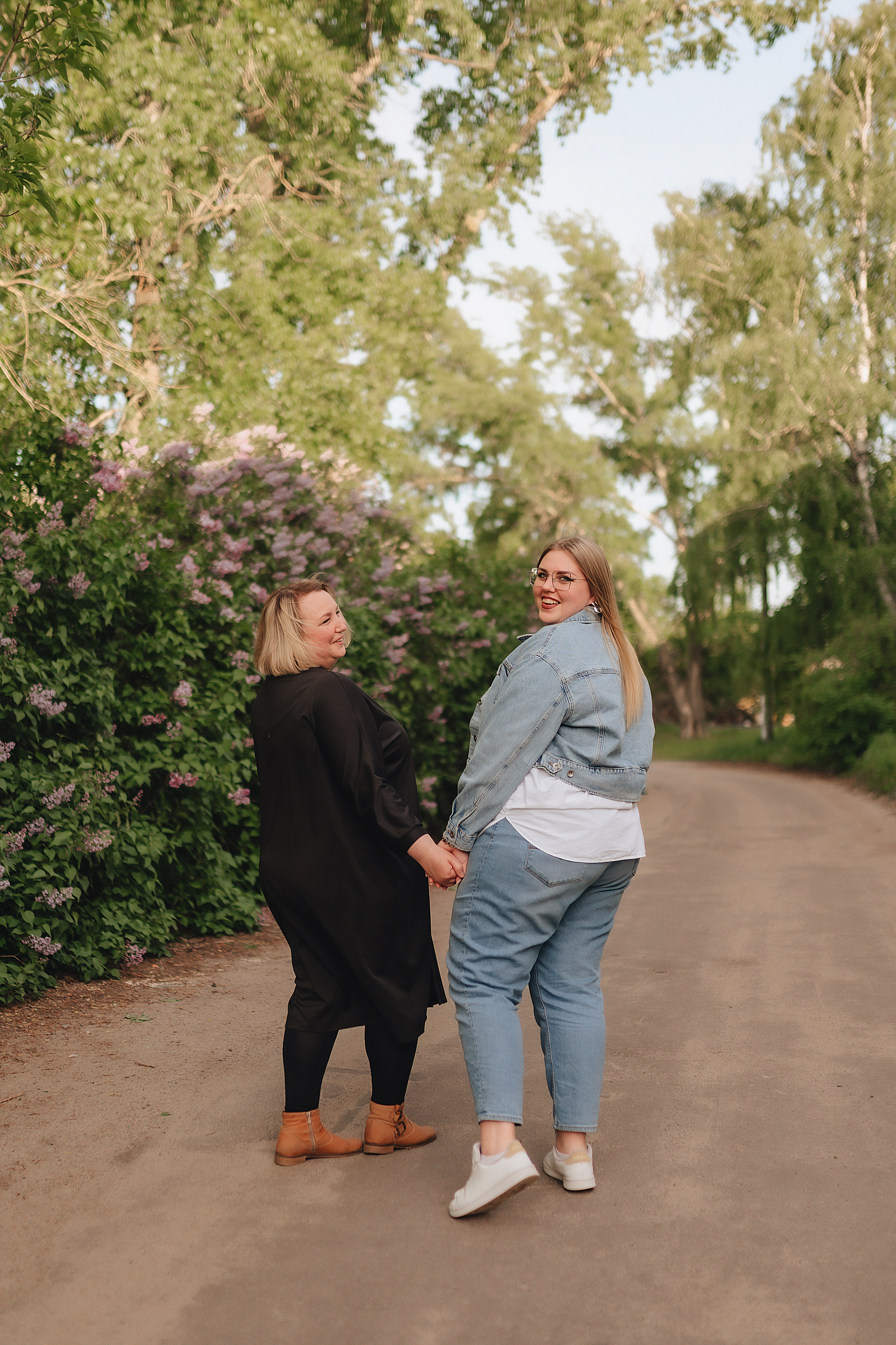 Александра | Съёмка в сирени. Фотограф Карина Шмулёва. Воронеж и область