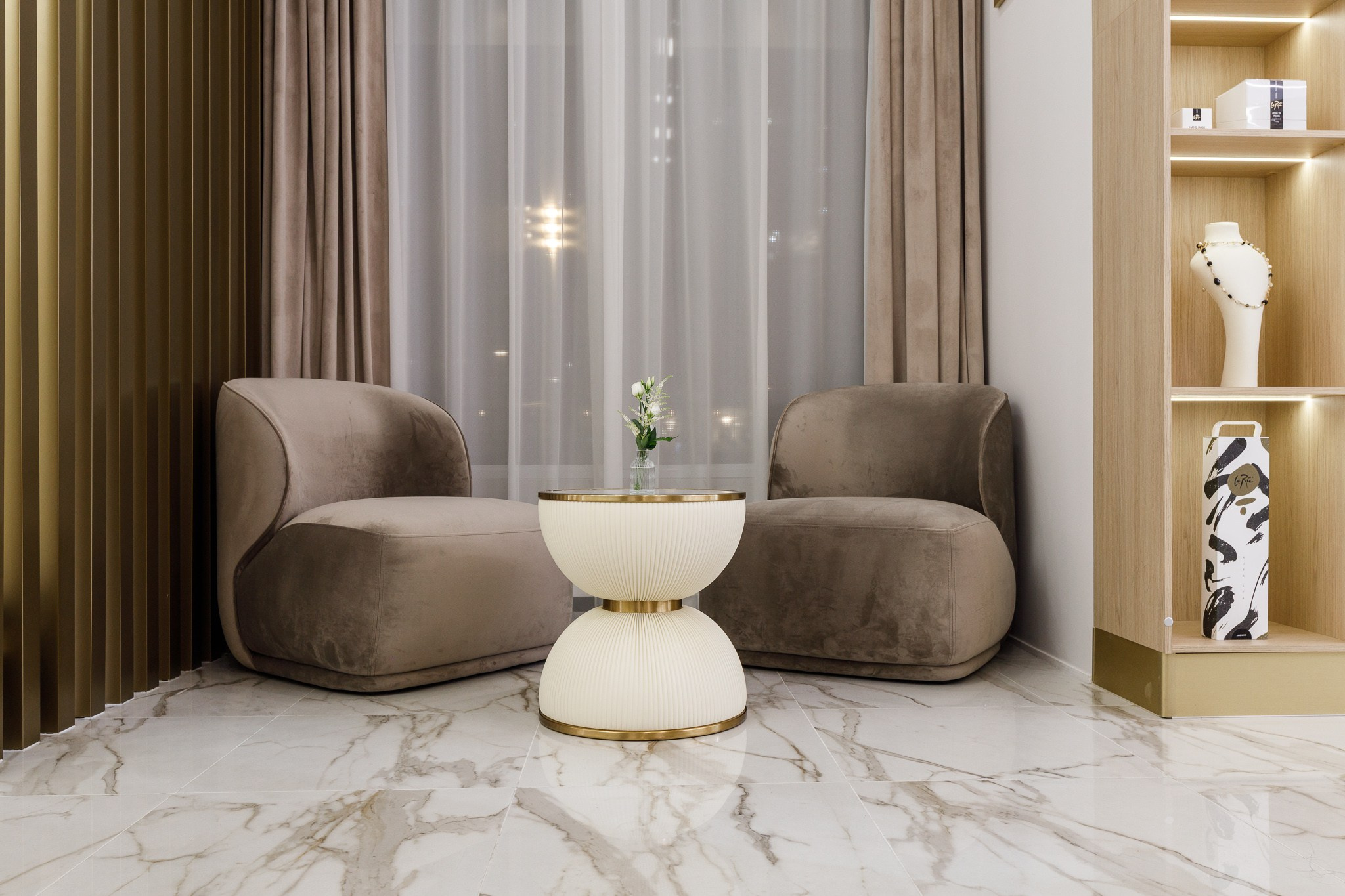 Фотограф для интерьерной съемки салонов красоты. КонТайм: профессиональная съемка для организаций