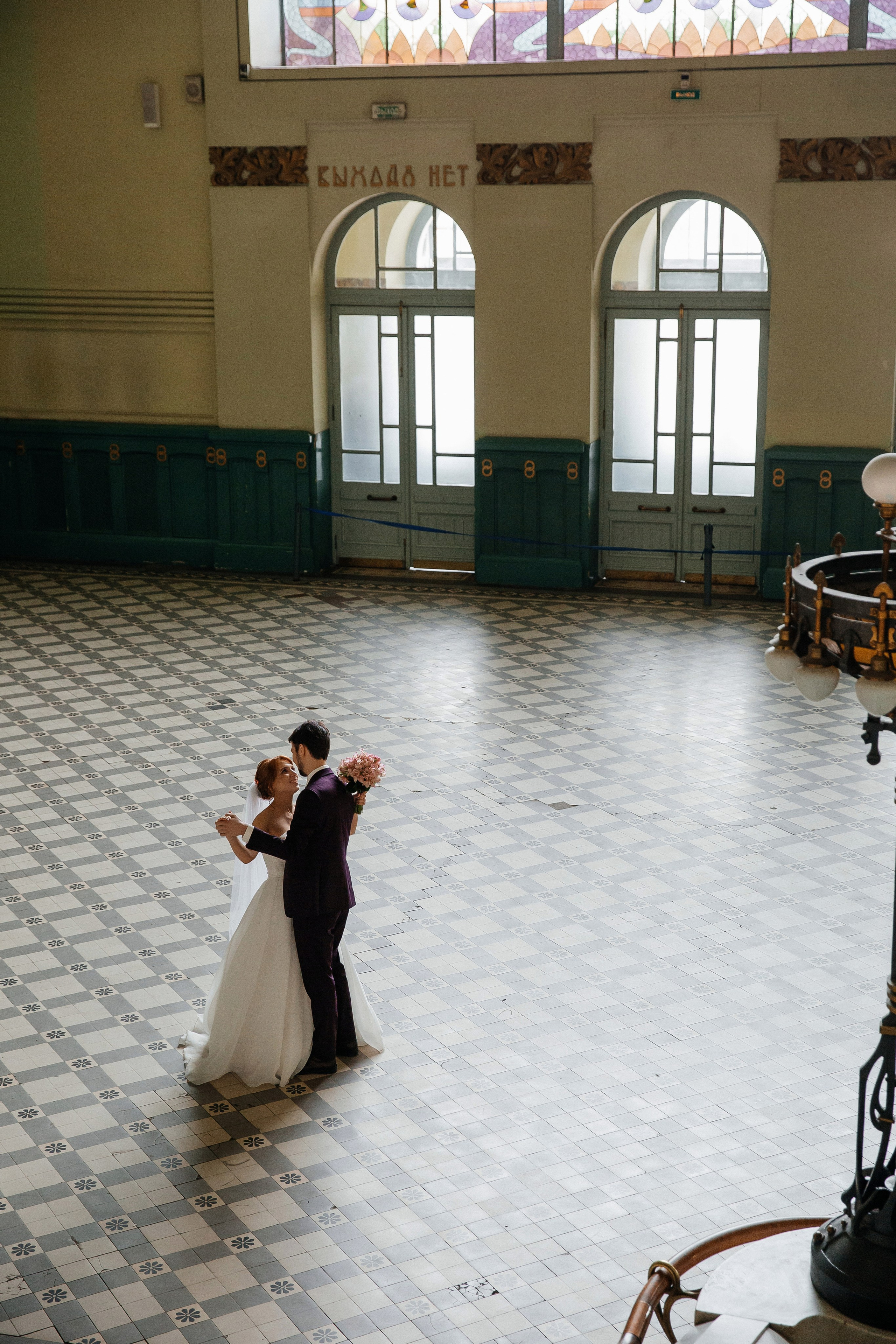 Первый ЗАГС и Фотосессия на Витебском в апреле. Свадебный фотограф в Санкт-Петербурге Вика Стукачева