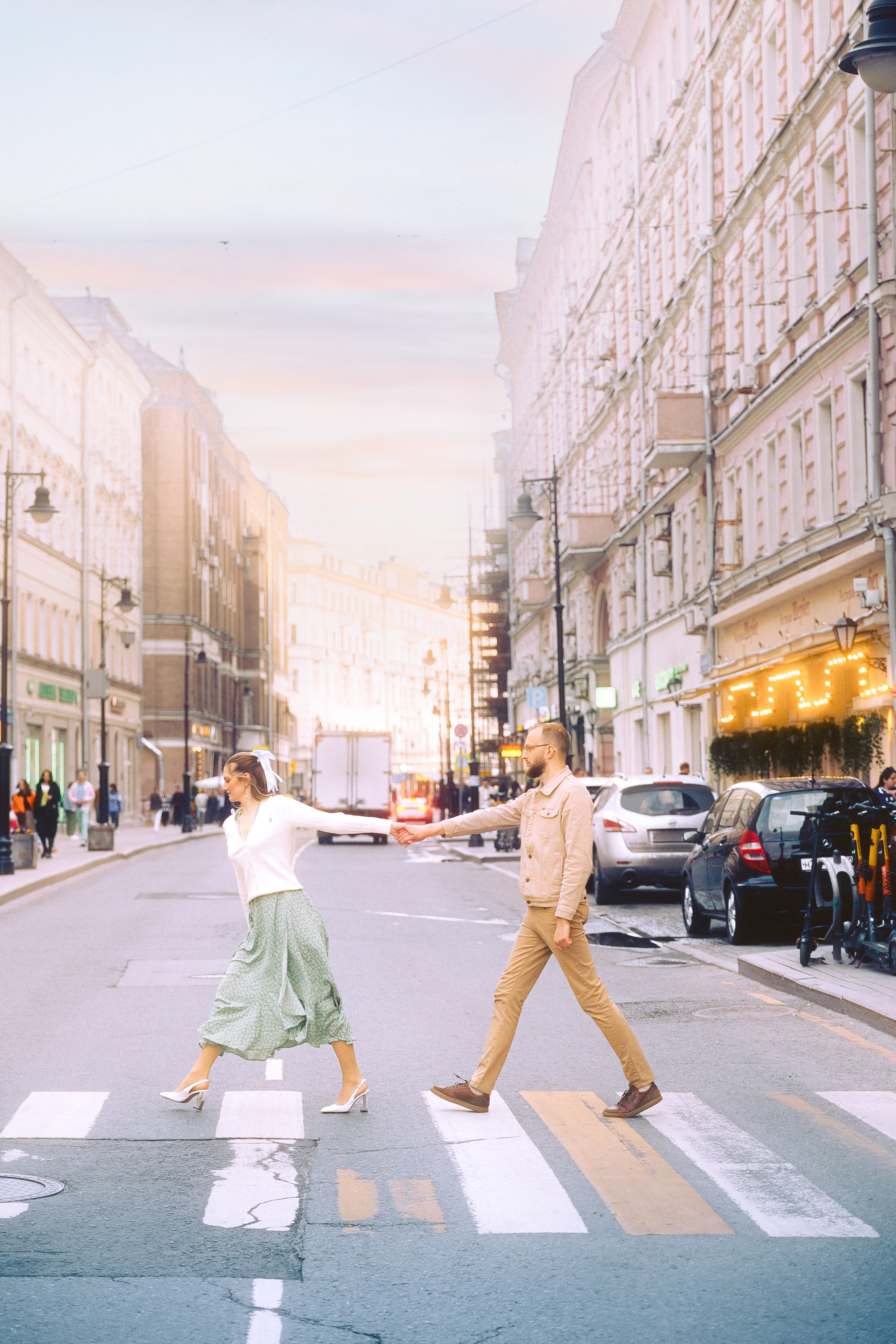 Фотограф лавстори Love story в стиле уэса андерсона. Фотограф Москва — Павел Михайлов