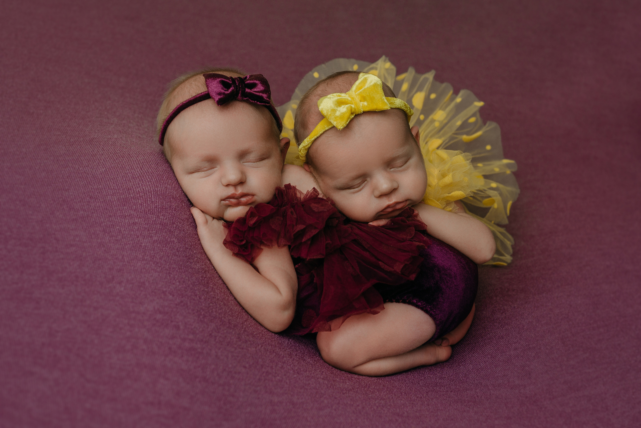 Диана и Ника. Фотограф новорожденных Белгород