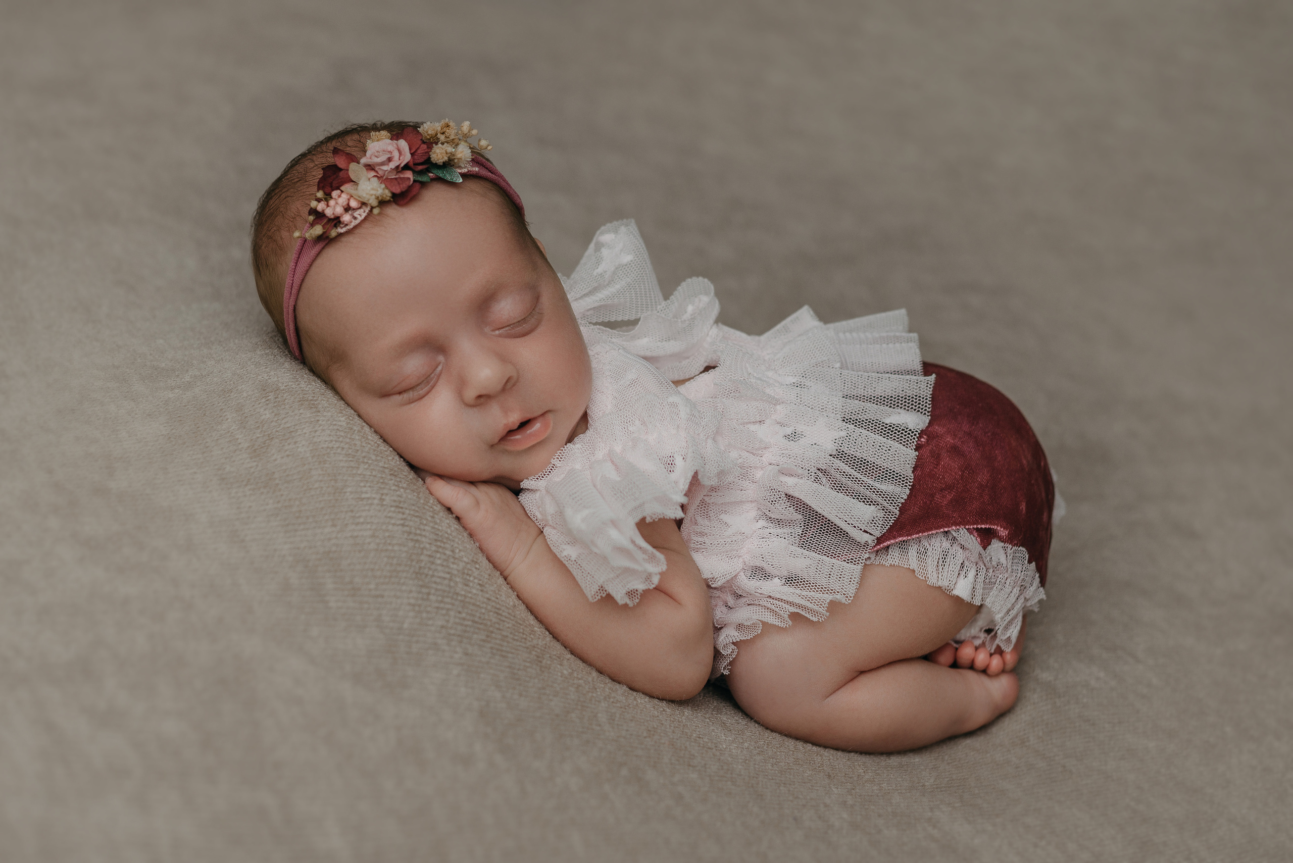 Есения и Василиса. Фотограф новорожденных Белгород