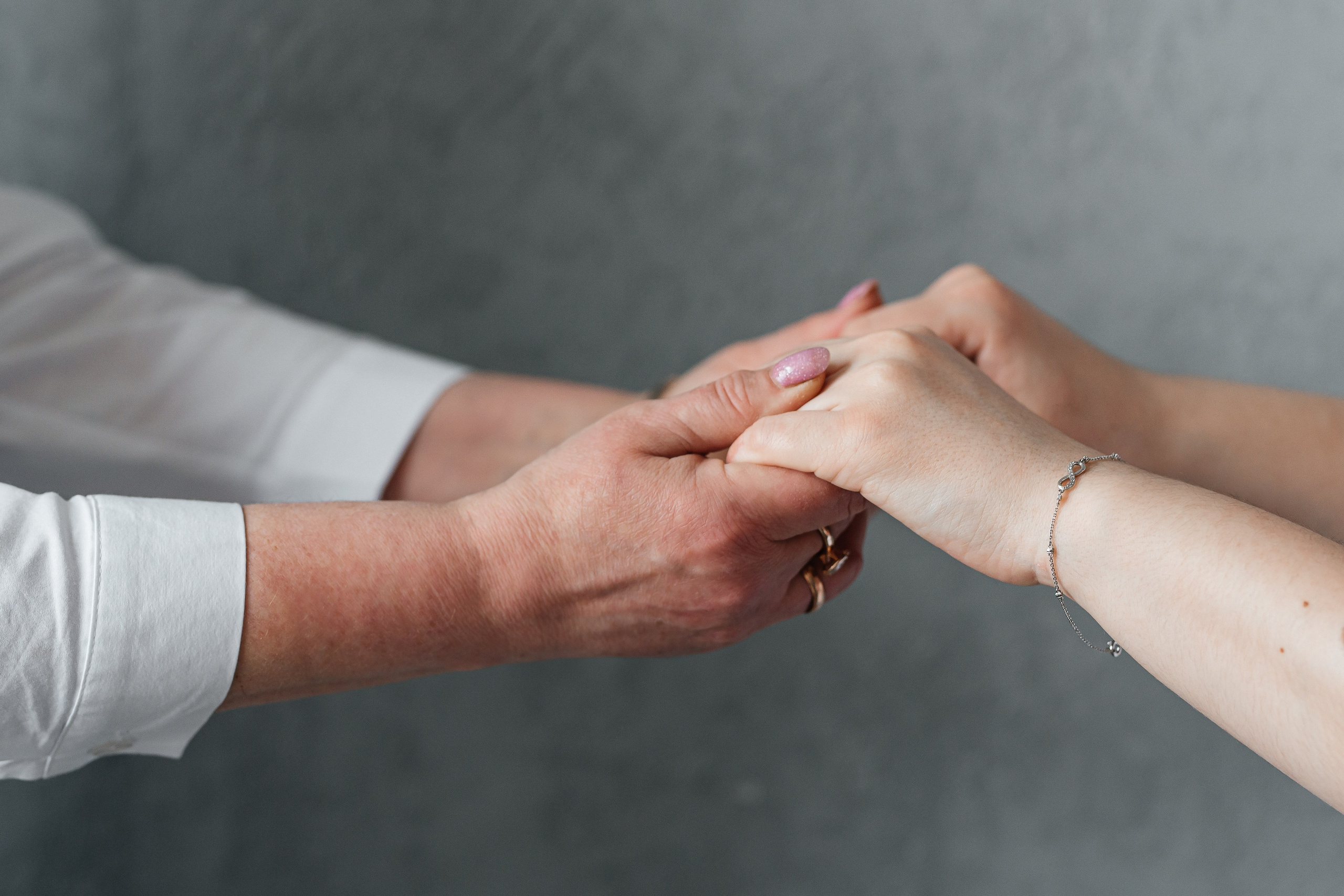 Ольга и Евгения. Фотограф Таинств Крещения и Венчания в г. Курске