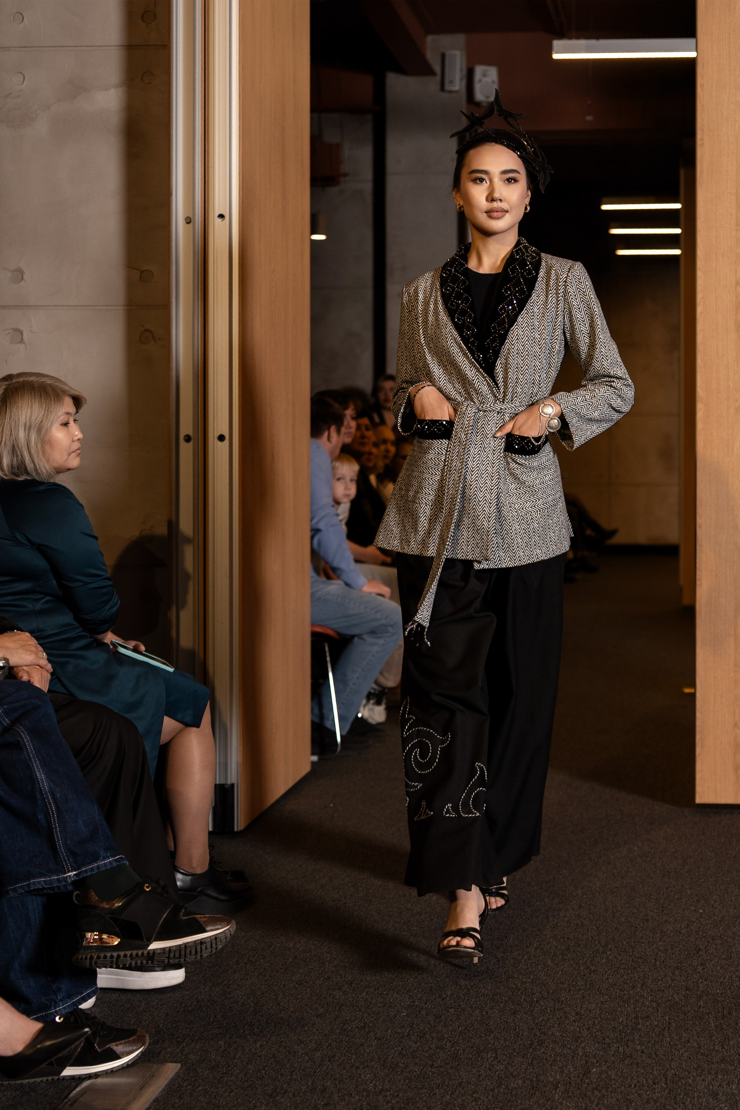 Brand Gulnur Atelier. Сайт Алматинского НЮ АРТ, будуар и фэшн фотографа Дениса Карпенко