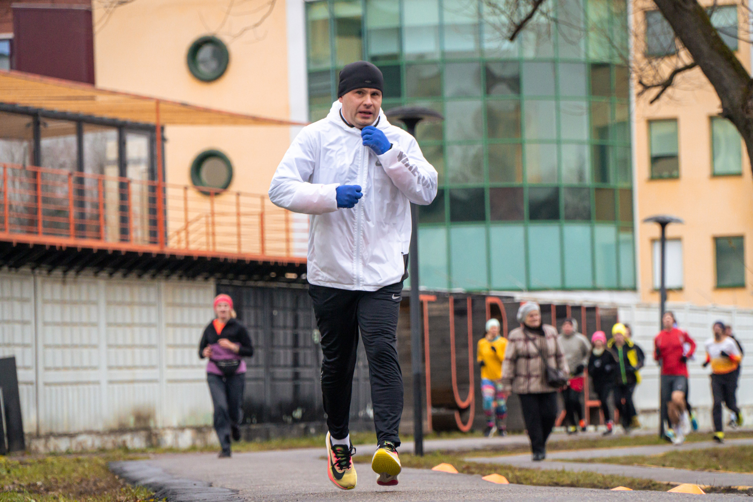 5 вёрст Реутов 16.11.2024. Роман Капилюшов. Бег. Фото. Видео. г. Люберцы