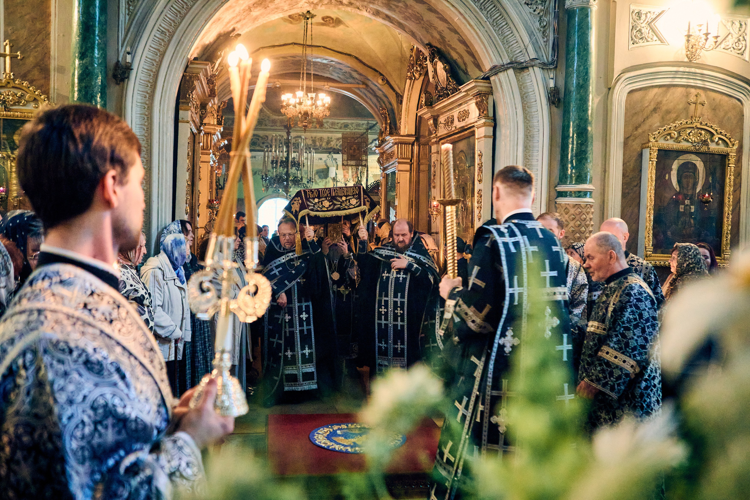 Утреня Погребение Спасителя. DMITRY MOISEENKO — фотограф, художник, топ-стилист