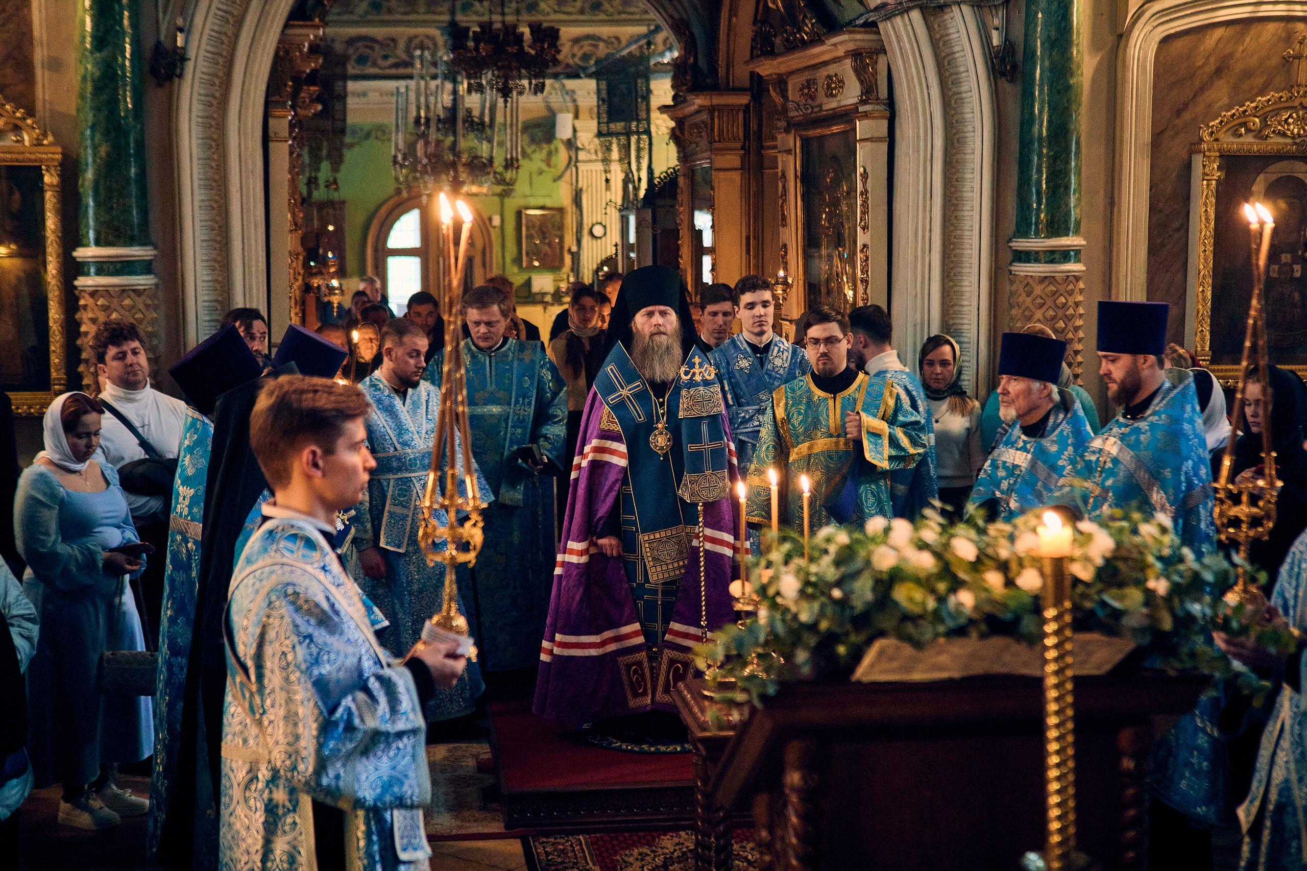 Всенощная на БЛАГОВЕЩЕНИЕ ПРЕСВЯТОЙ БОГОРОДИЦЫ. DMITRY MOISEENKO — фотограф, художник, топ-стилист