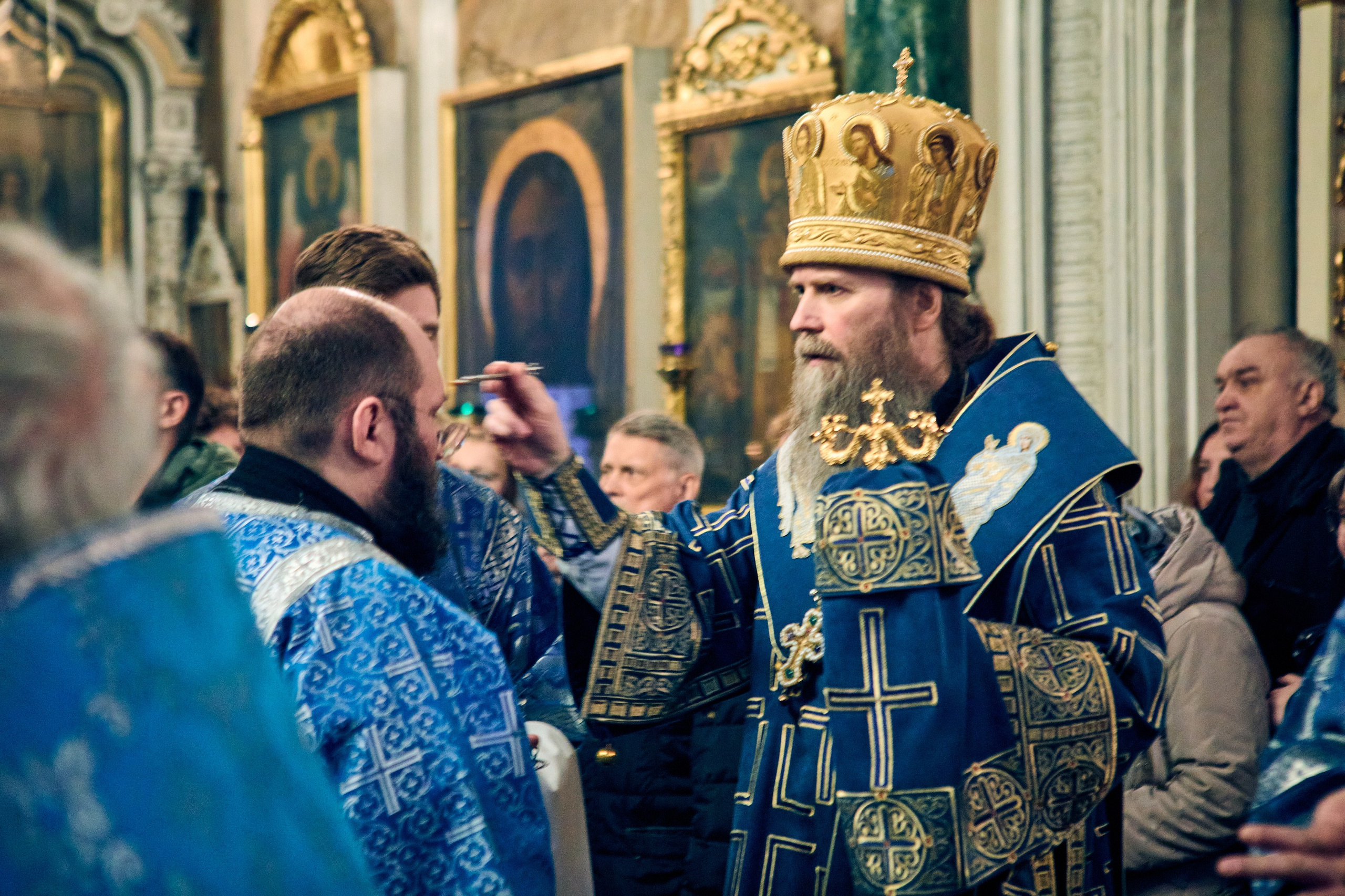 Всенощная на БЛАГОВЕЩЕНИЕ ПРЕСВЯТОЙ БОГОРОДИЦЫ. DMITRY MOISEENKO — фотограф, художник, топ-стилист