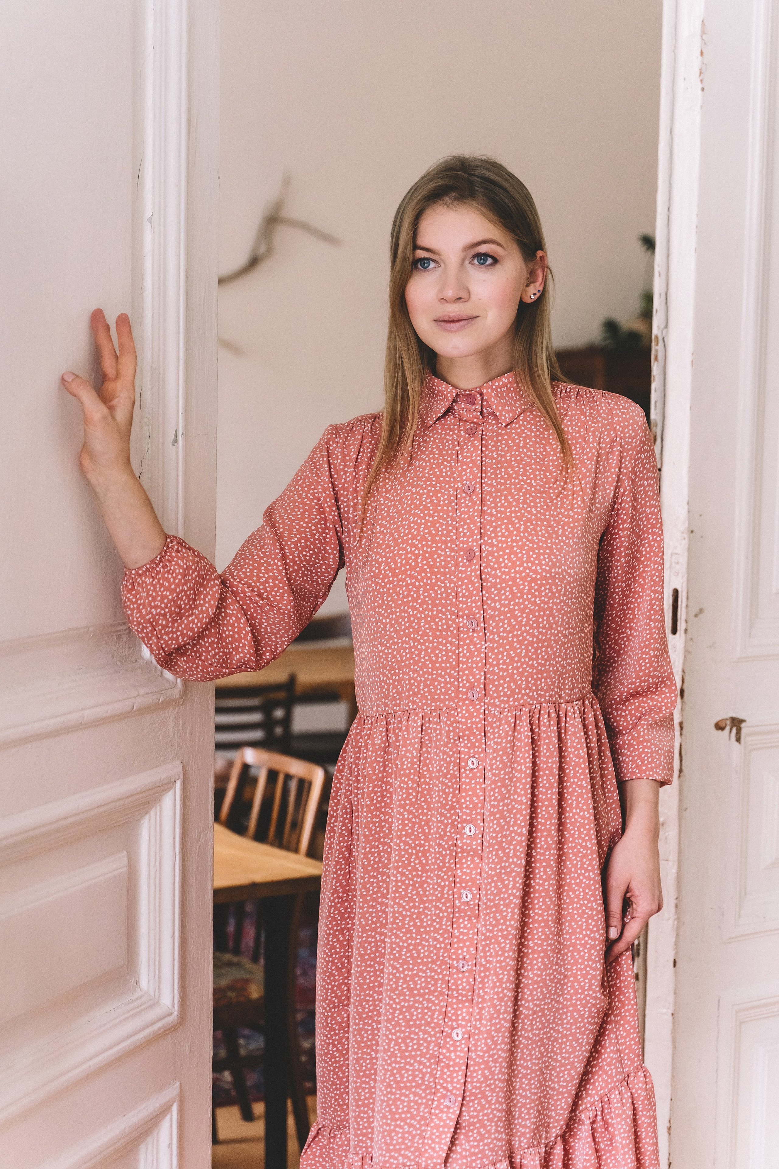 Женский фотограф в Москве и Московской области. Женская фотосессия. Женственные фотографии. Фотографии красивых женщин. Красивая стильная женская фотосессия. Контент-фотосессия. Визуал для блога.