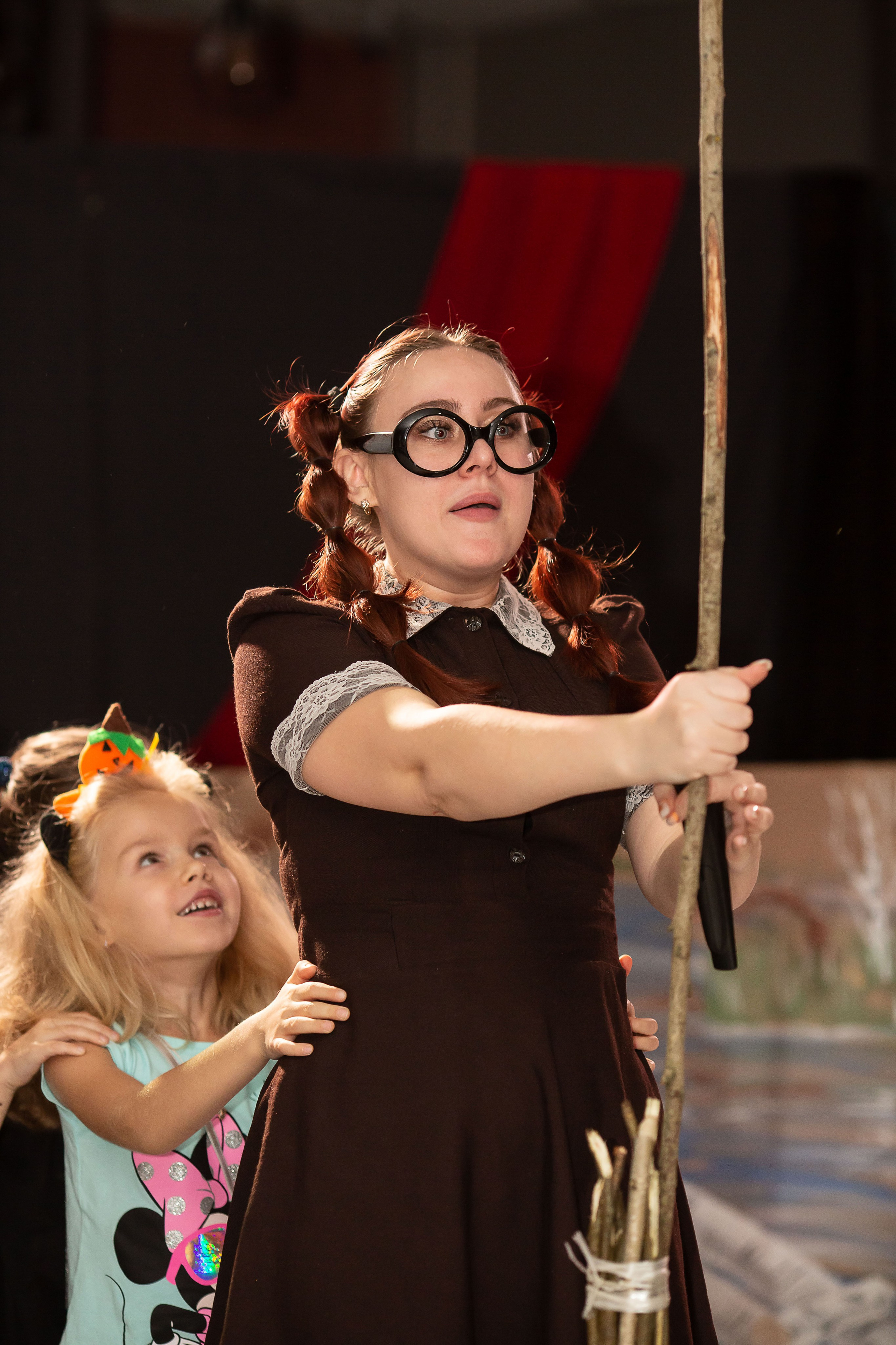 Верхом на помеле спектакль интерактивный. Семейный и детский фотограф Анна Петракова