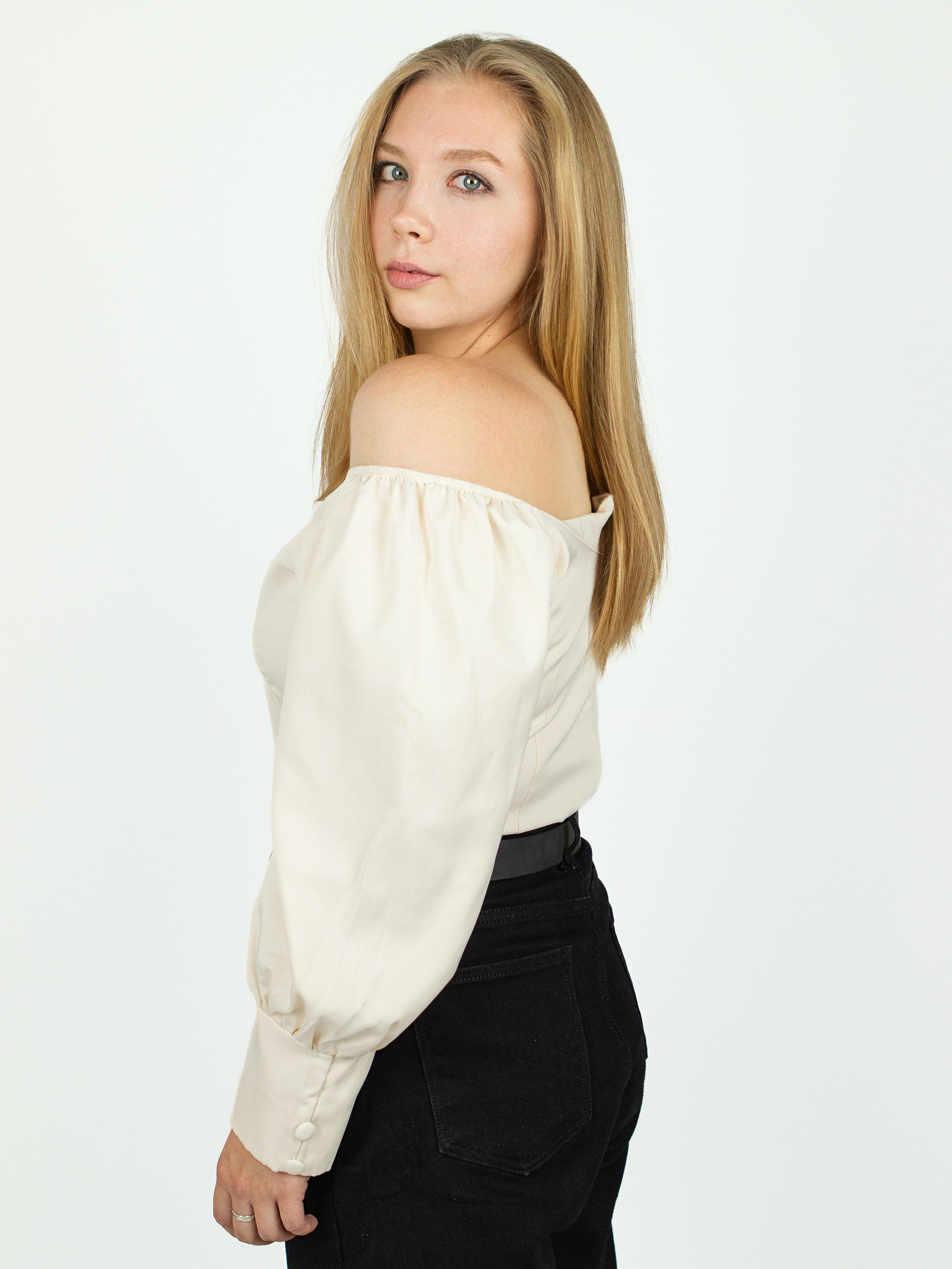 Мария Н. DEWA | фотостудия для маркетплейсов