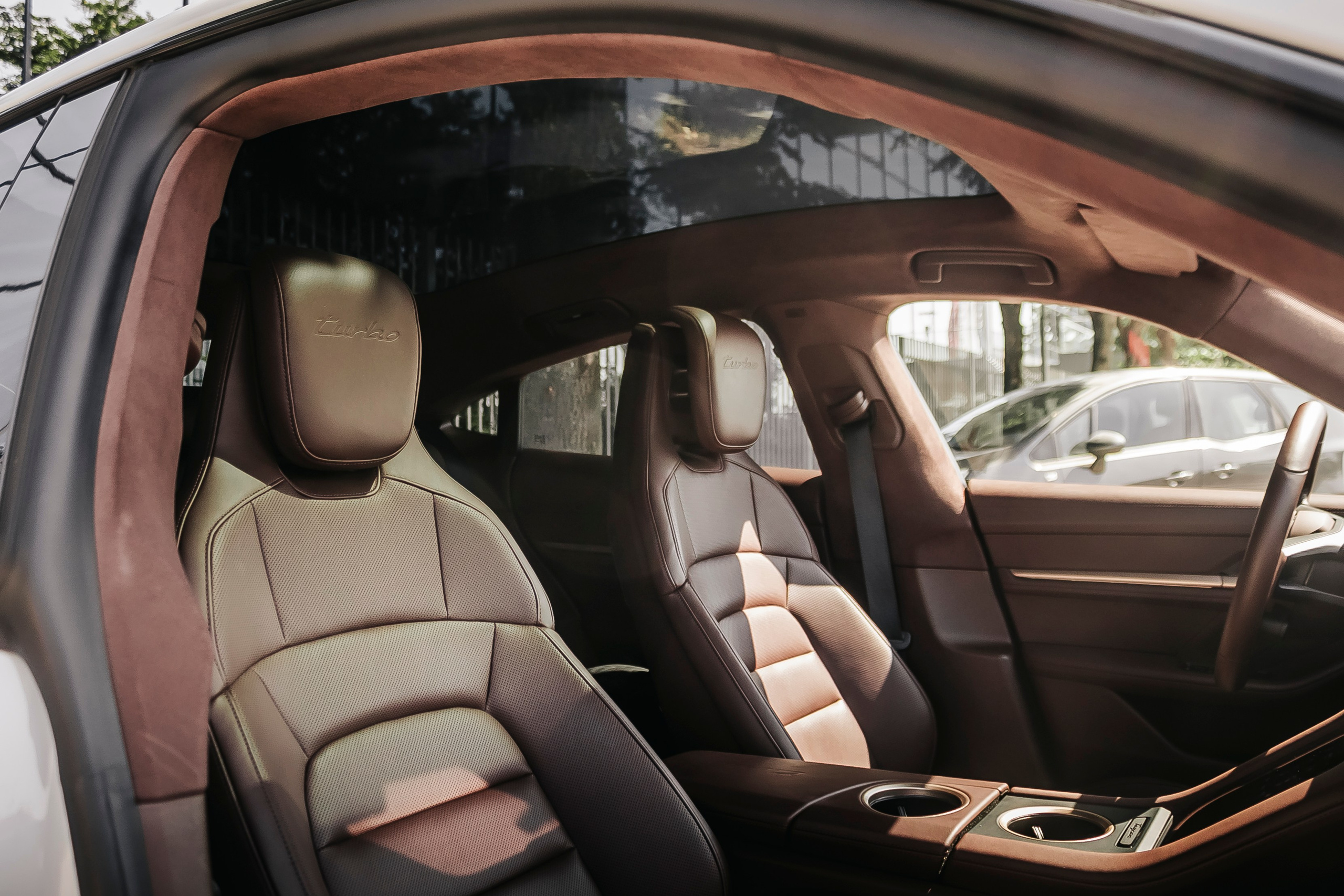 Porsche Taycan Turbo. Автомобильный фотограф, видеограф в Краснодаре Левшакова Анжелика