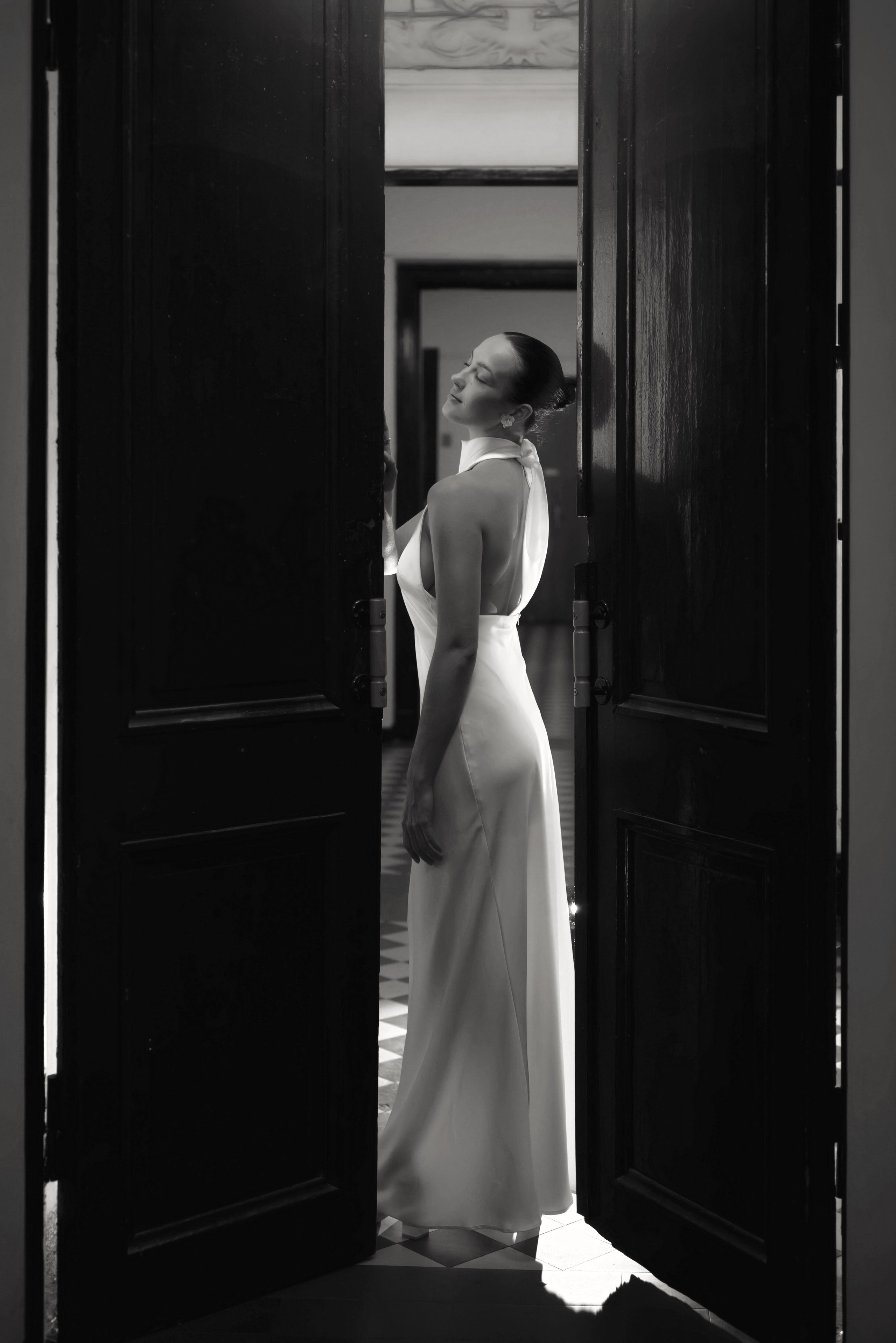 Свадебная lovestory на Рождественской. Фотограф в Нижнем Новгороде 17momets