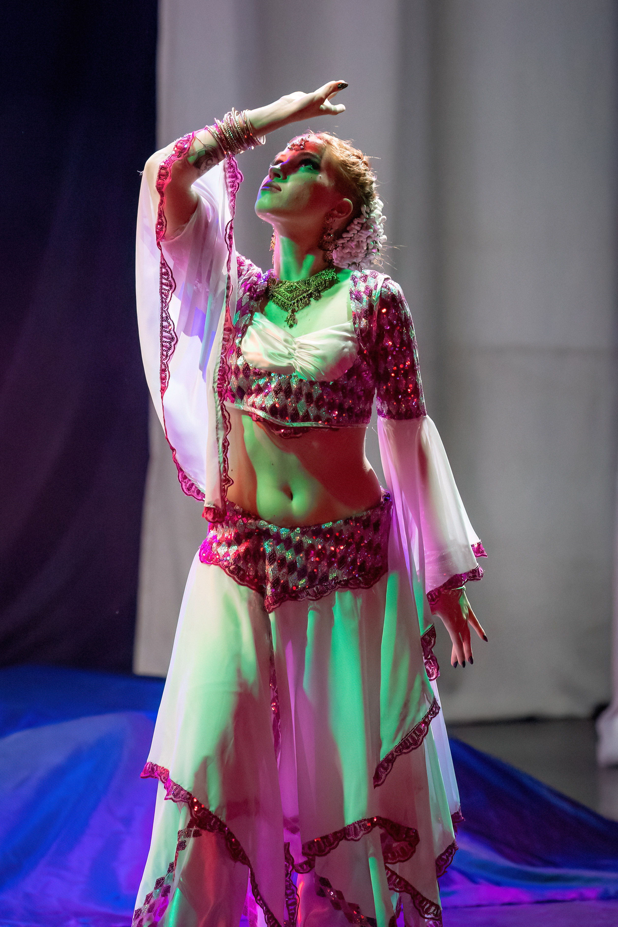 Отчетный концерт студии индийского танца Natel, май 2023. Марк Шишкин — репортажный фотограф в Воронеже и России