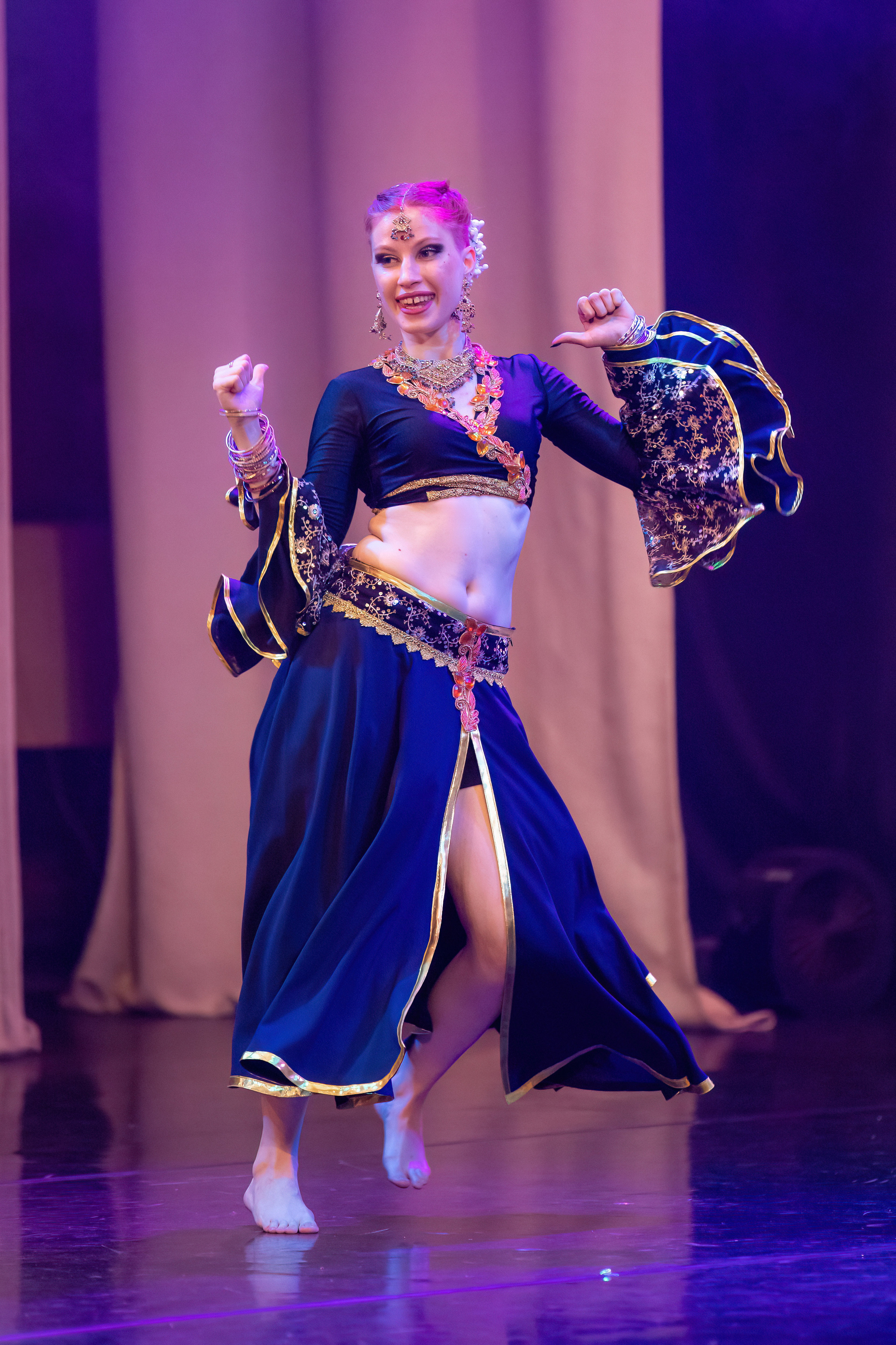 Отчетный концерт студии индийского танца Natel, май 2023. Марк Шишкин — репортажный фотограф в Воронеже и России