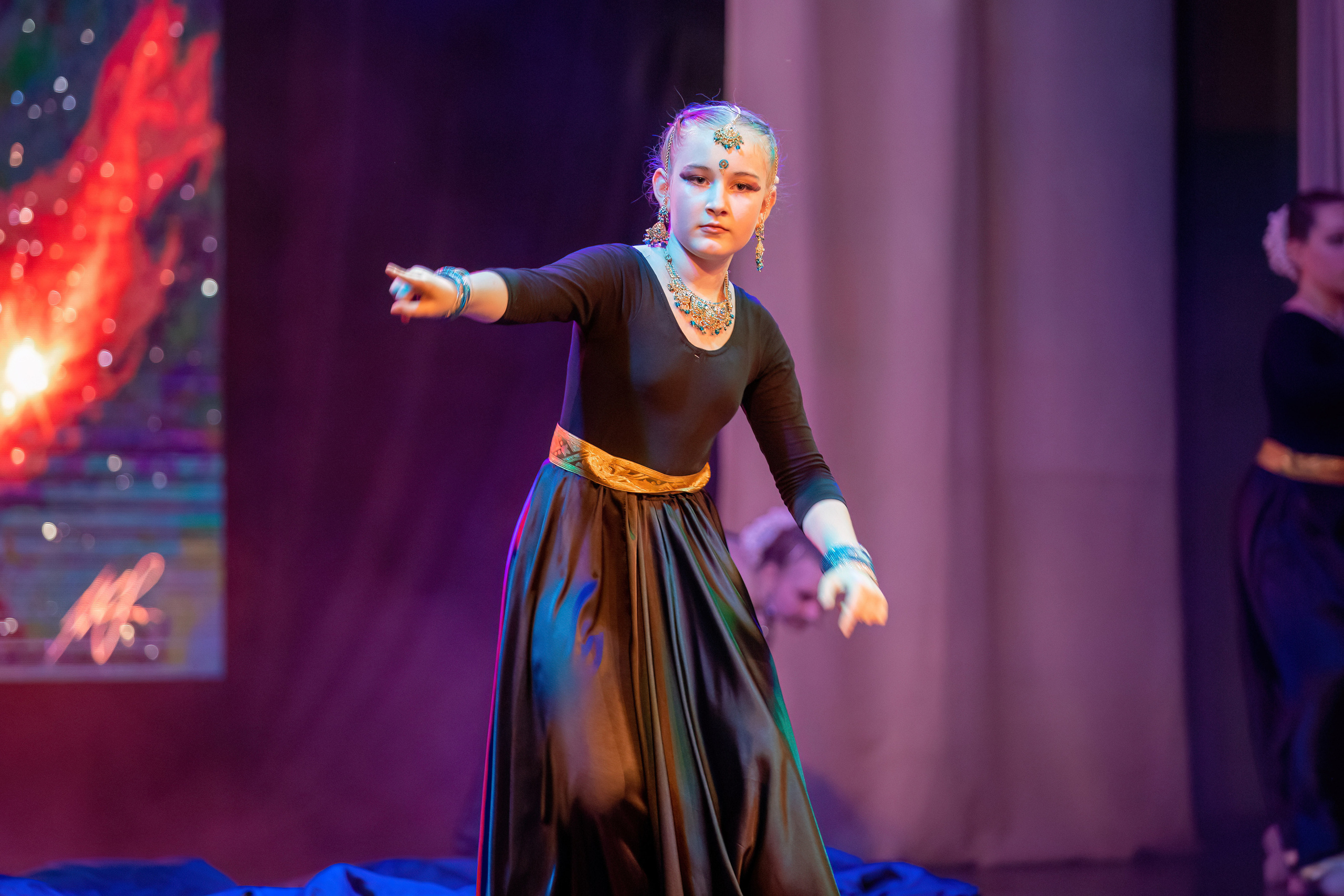 Отчетный концерт студии индийского танца Natel, май 2023. Марк Шишкин — репортажный фотограф в Воронеже и России