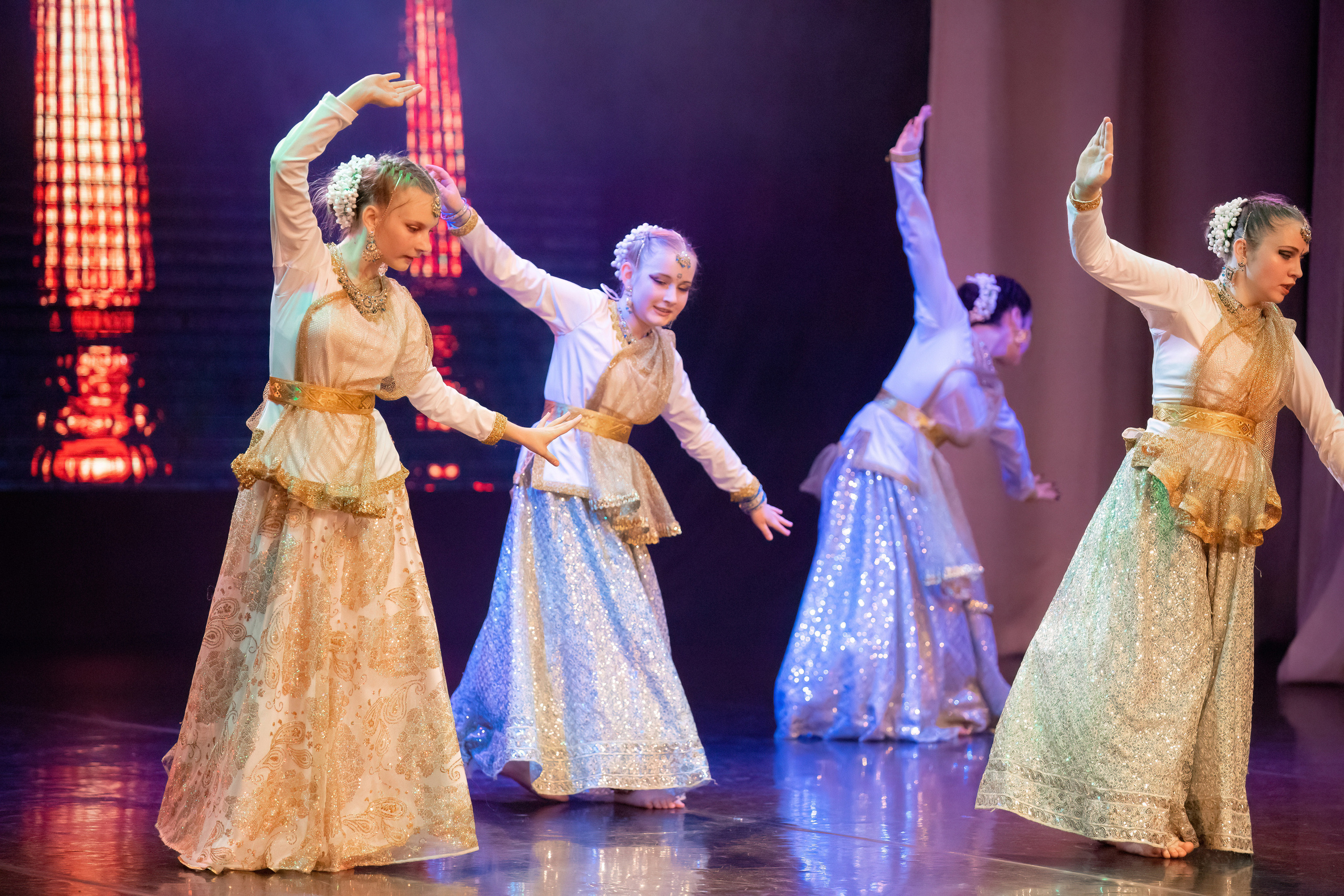 Отчетный концерт студии индийского танца Natel, май 2023. Марк Шишкин — репортажный фотограф в Воронеже и России