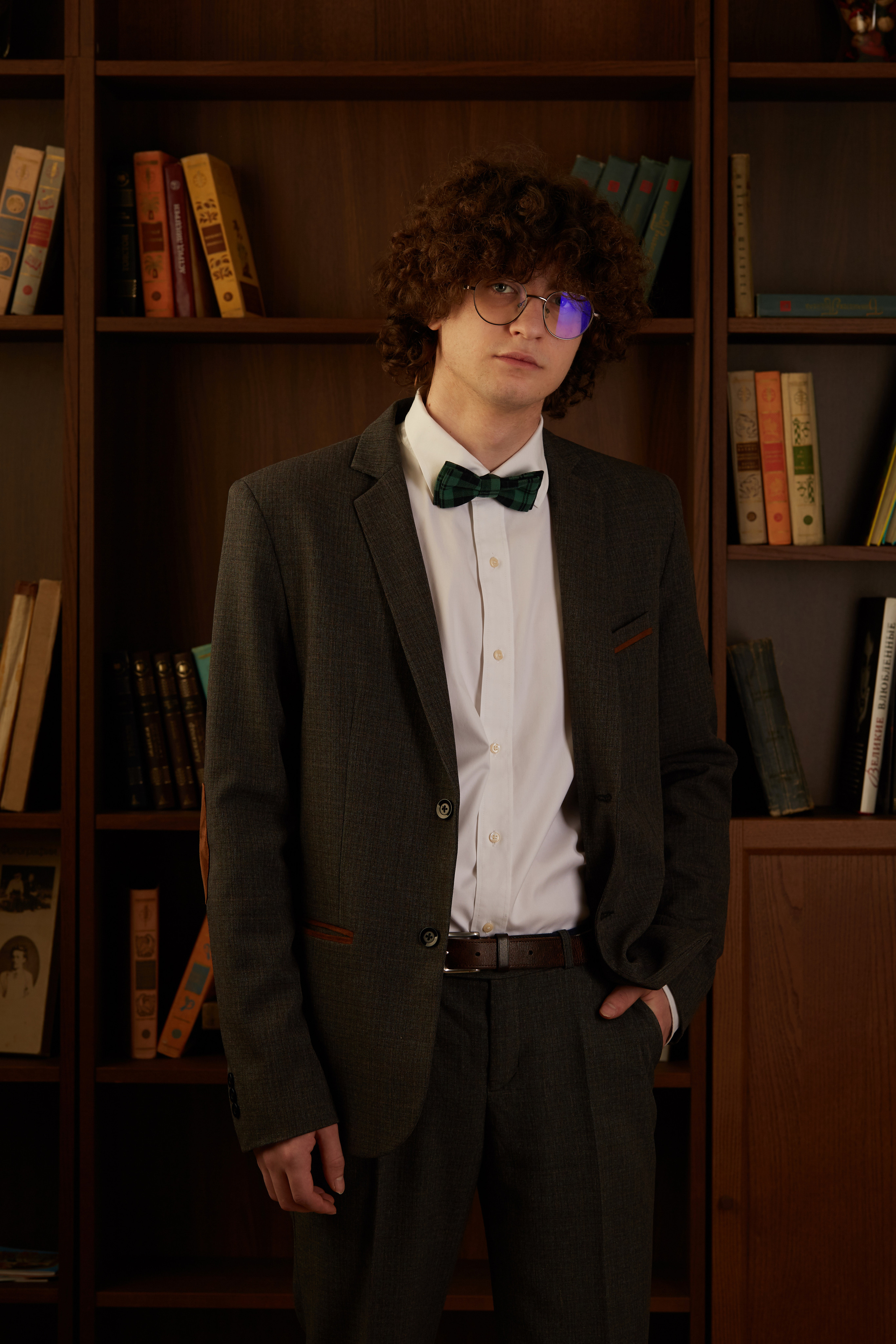 Выпускной альбом для 11 класса. Предметный и рекламный фотограф в Ростове-на-Дону Кристина Орлова